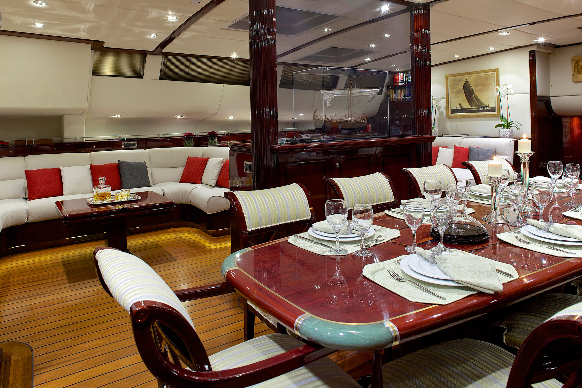 Interior - 4/11