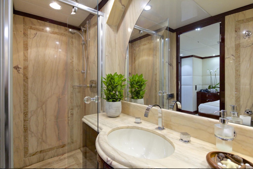 Interior - 10/11