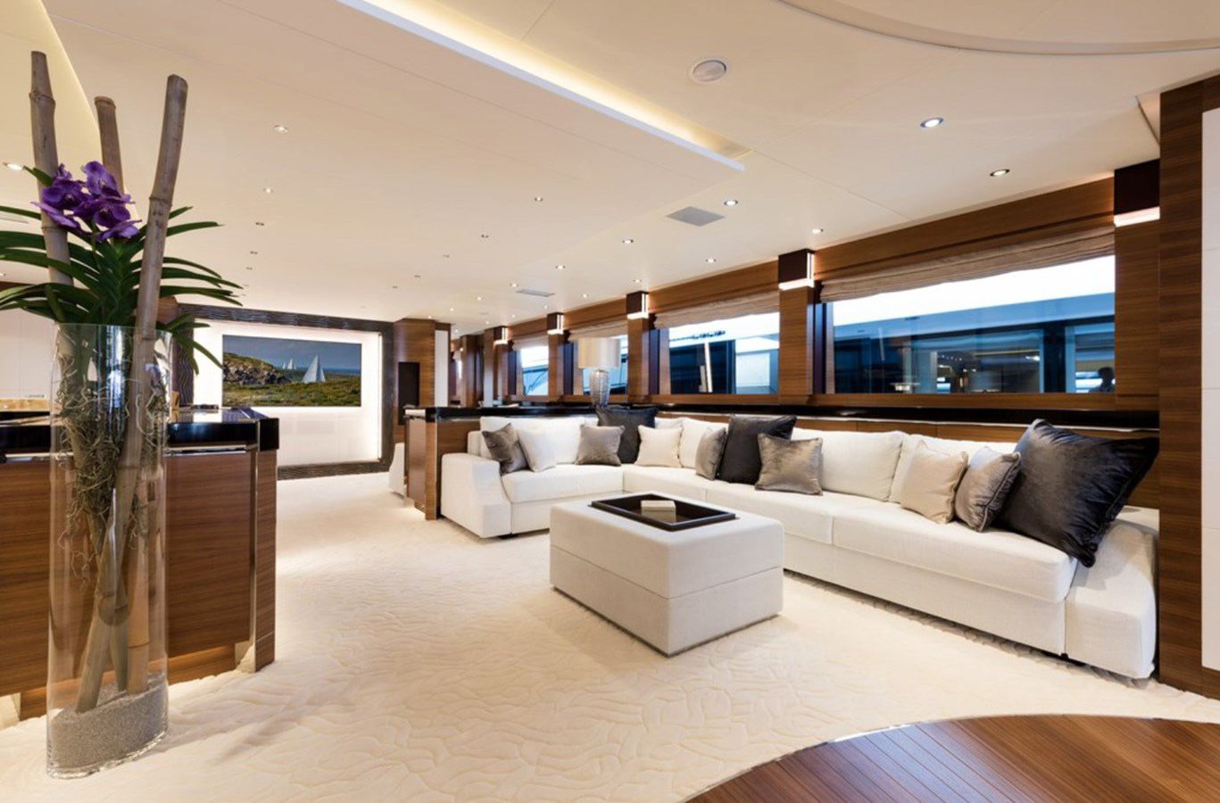 Interior - 0/41