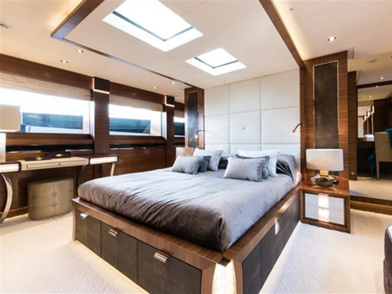 Interior - 18/41