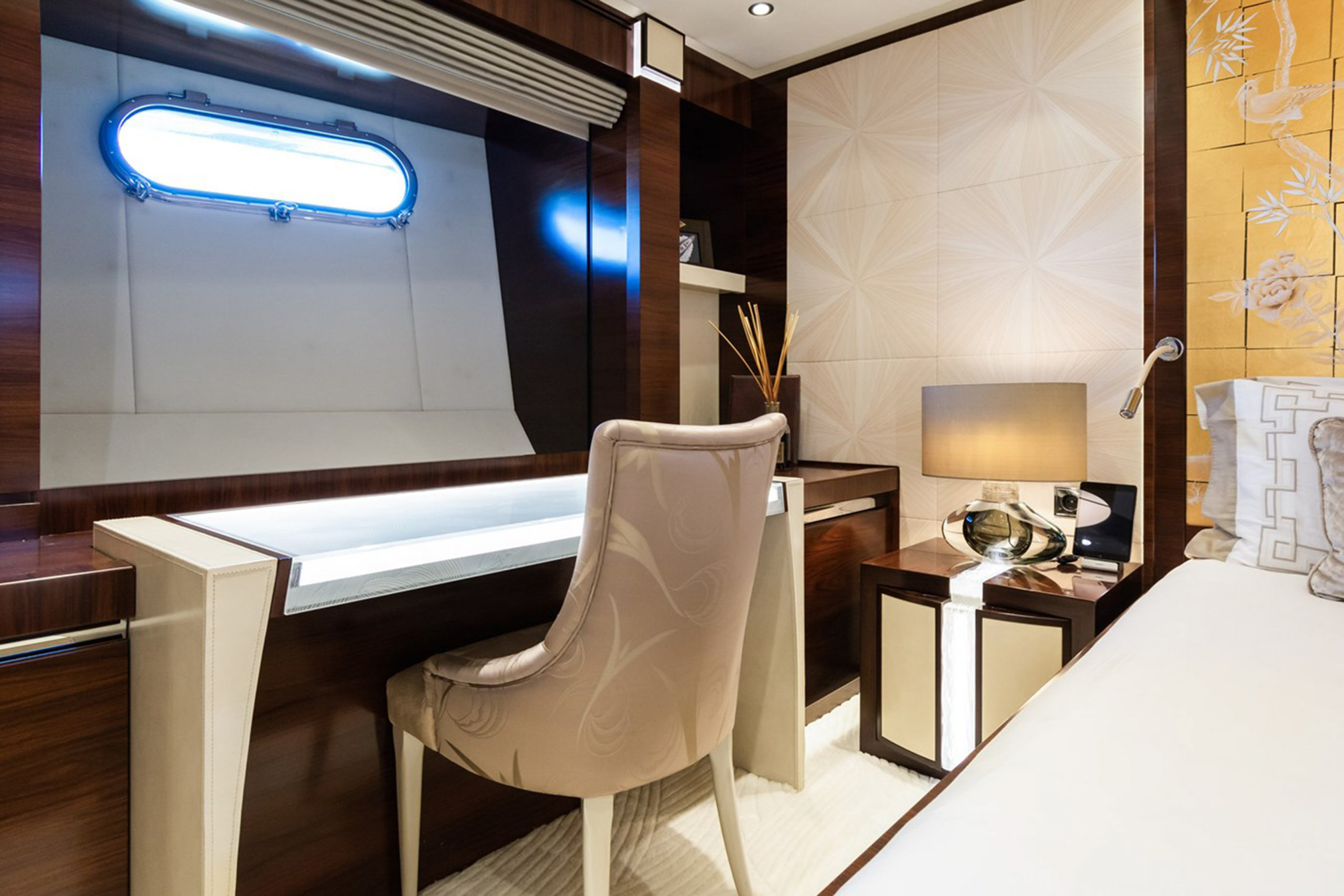 Interior - 24/41