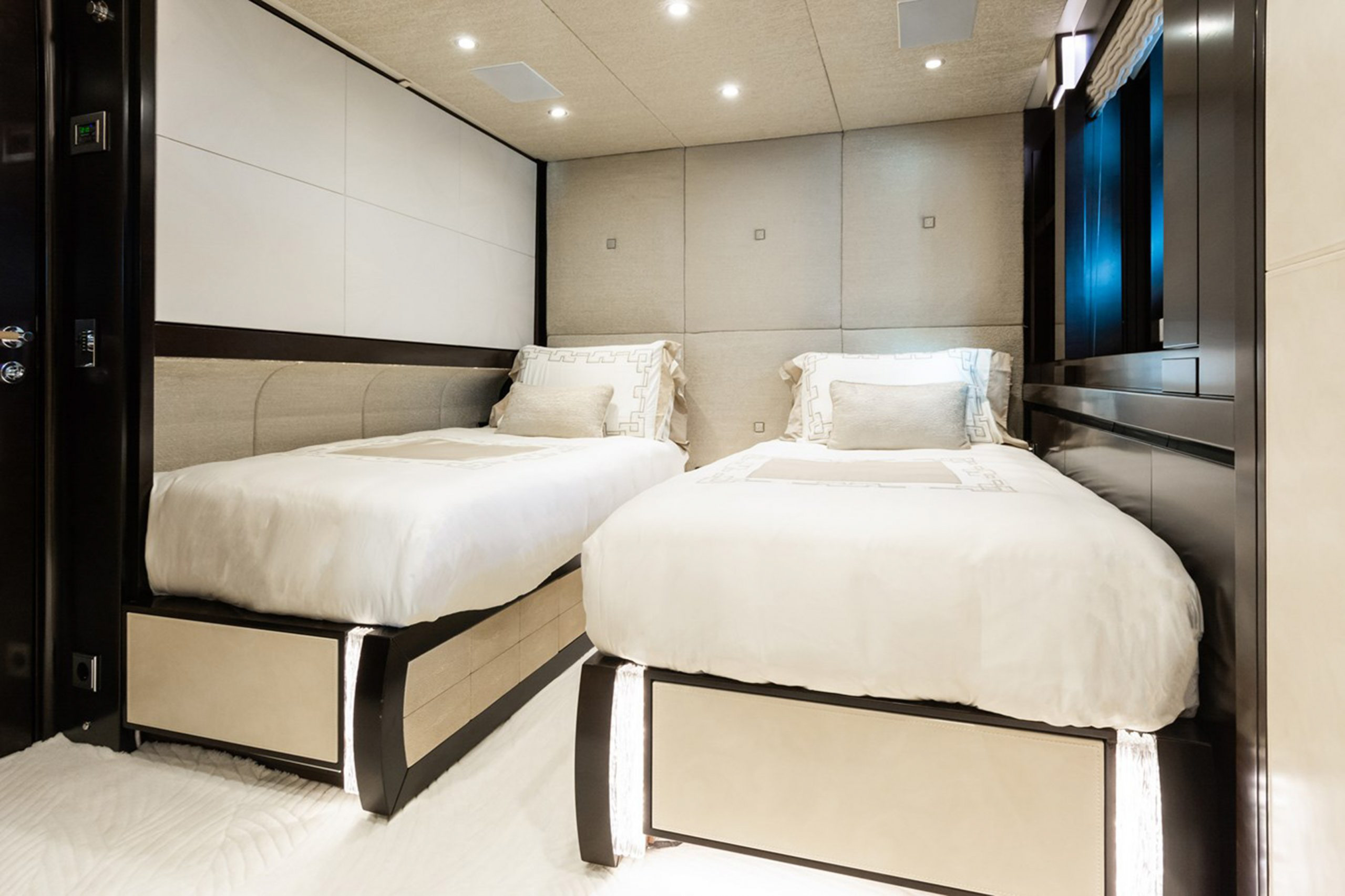 Interior - 28/41