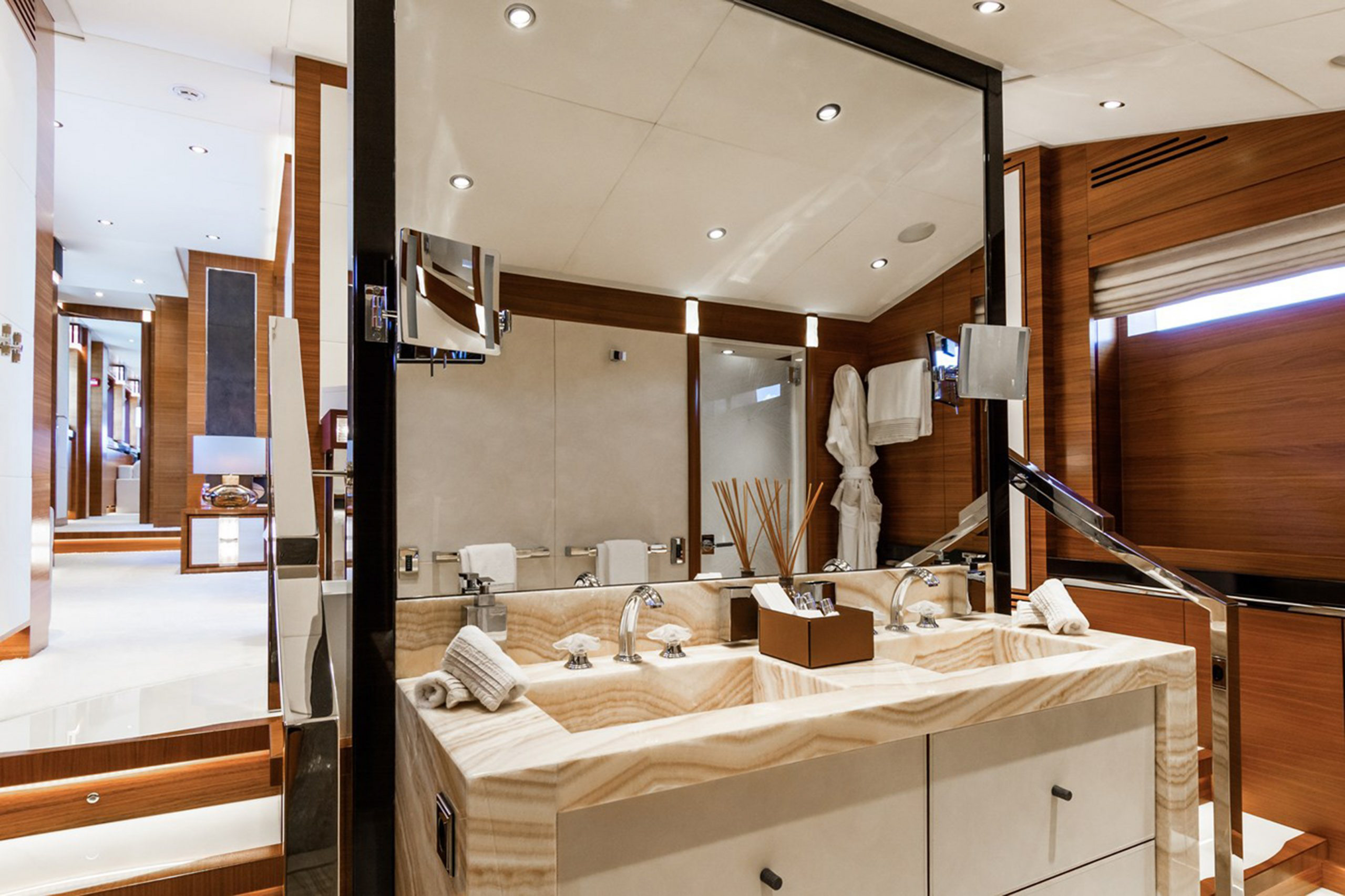 Interior - 31/41