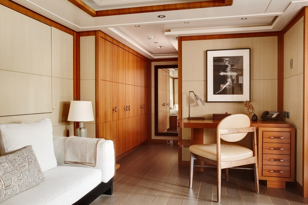 Interior - 10/43