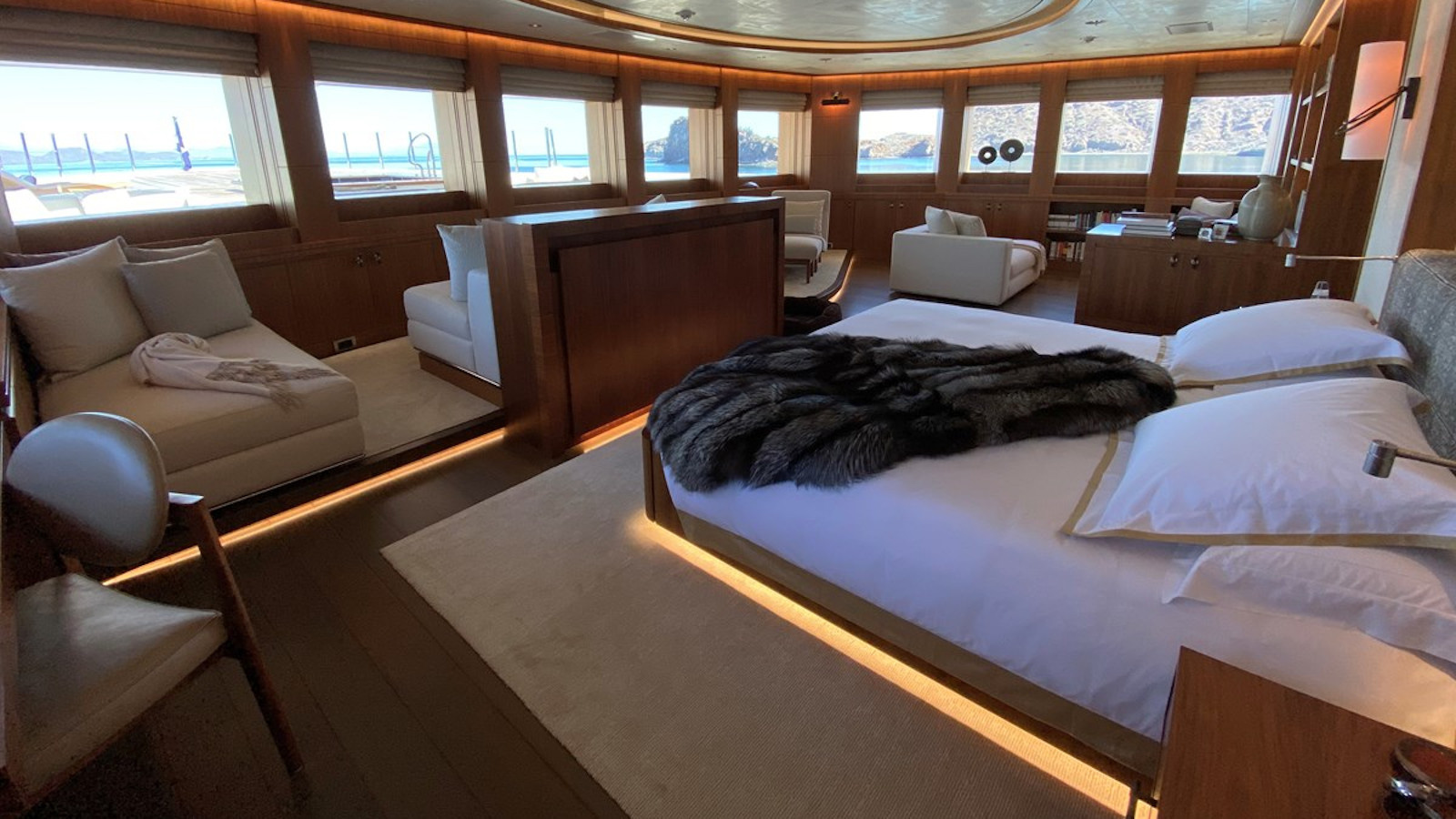 Interior - 17/43