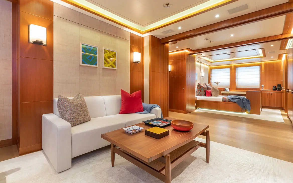 Interior - 23/43