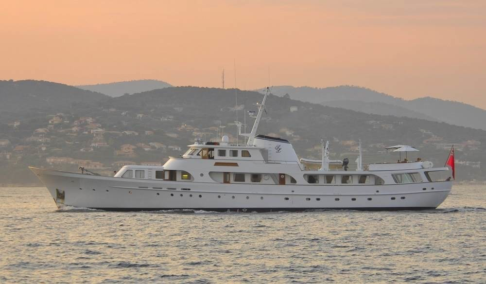 Exterior - 2/6