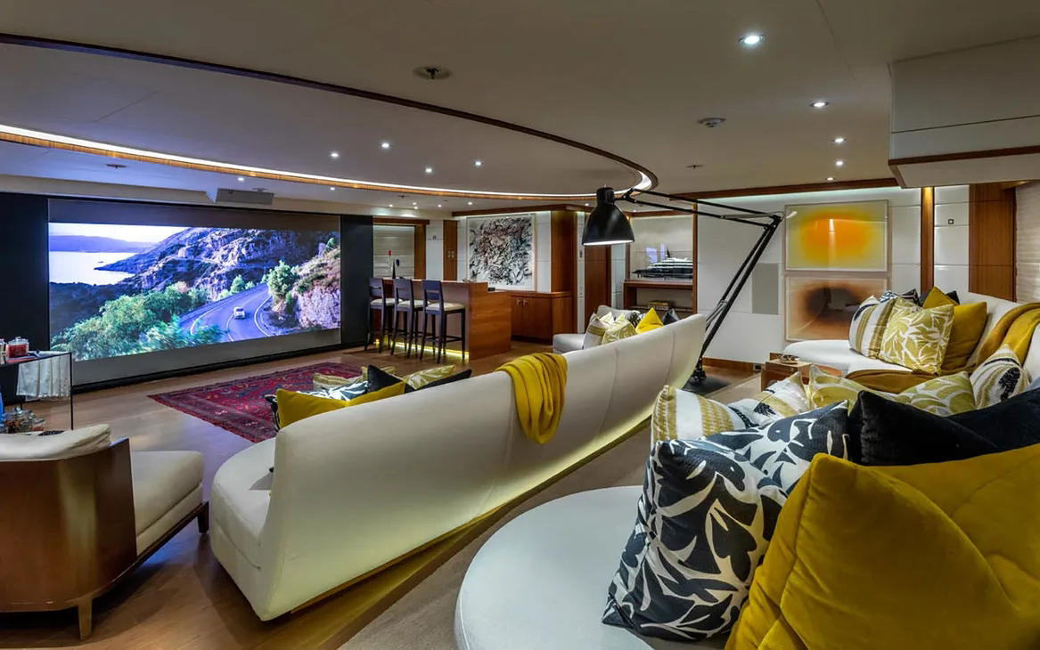 Interior - 40/43