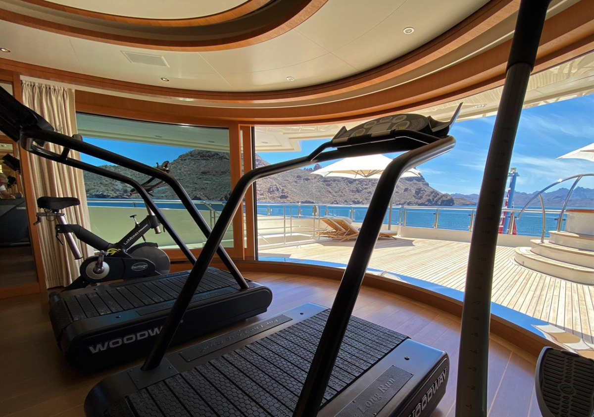 Interior - 42/43