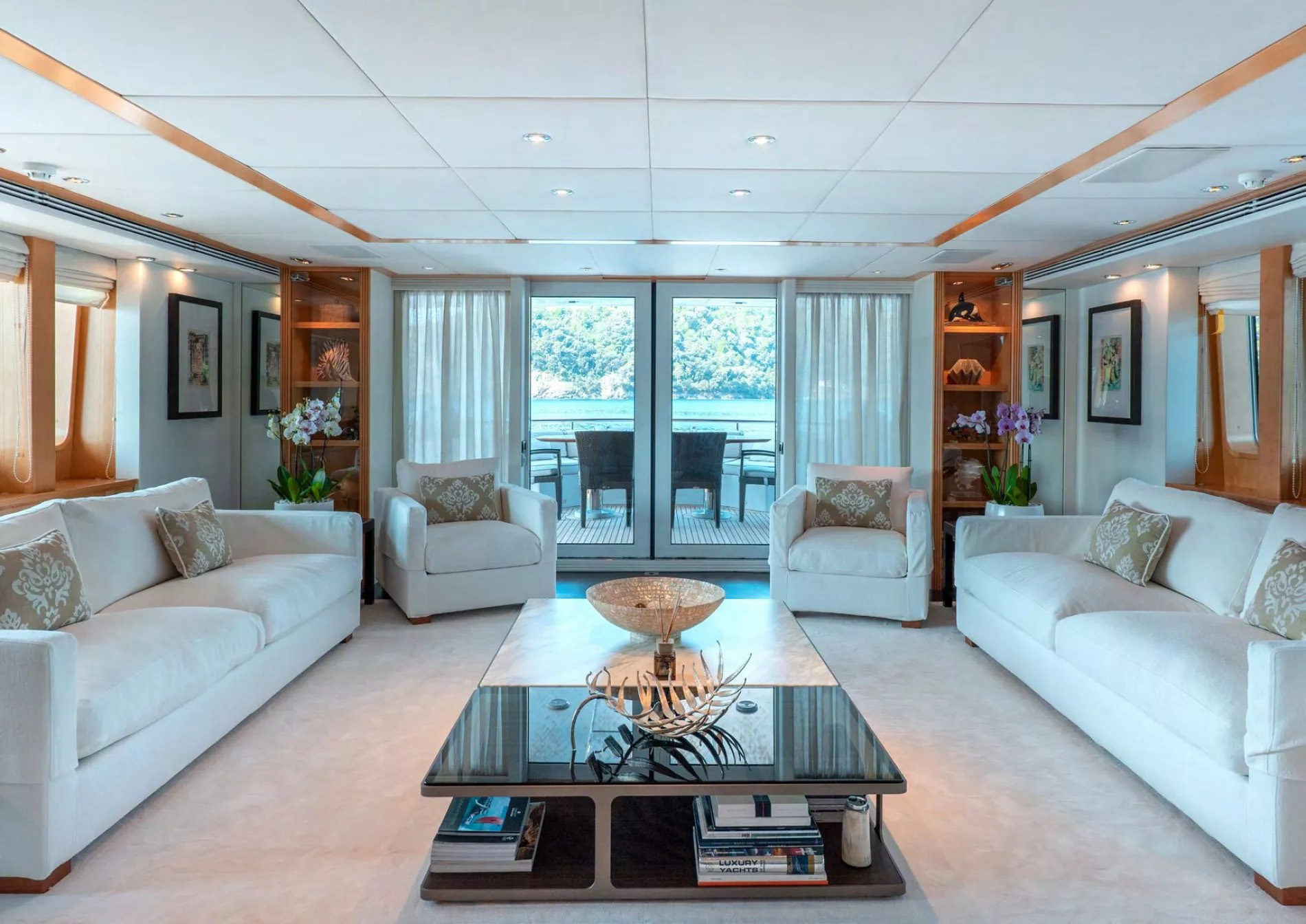 Interior - 0/21
