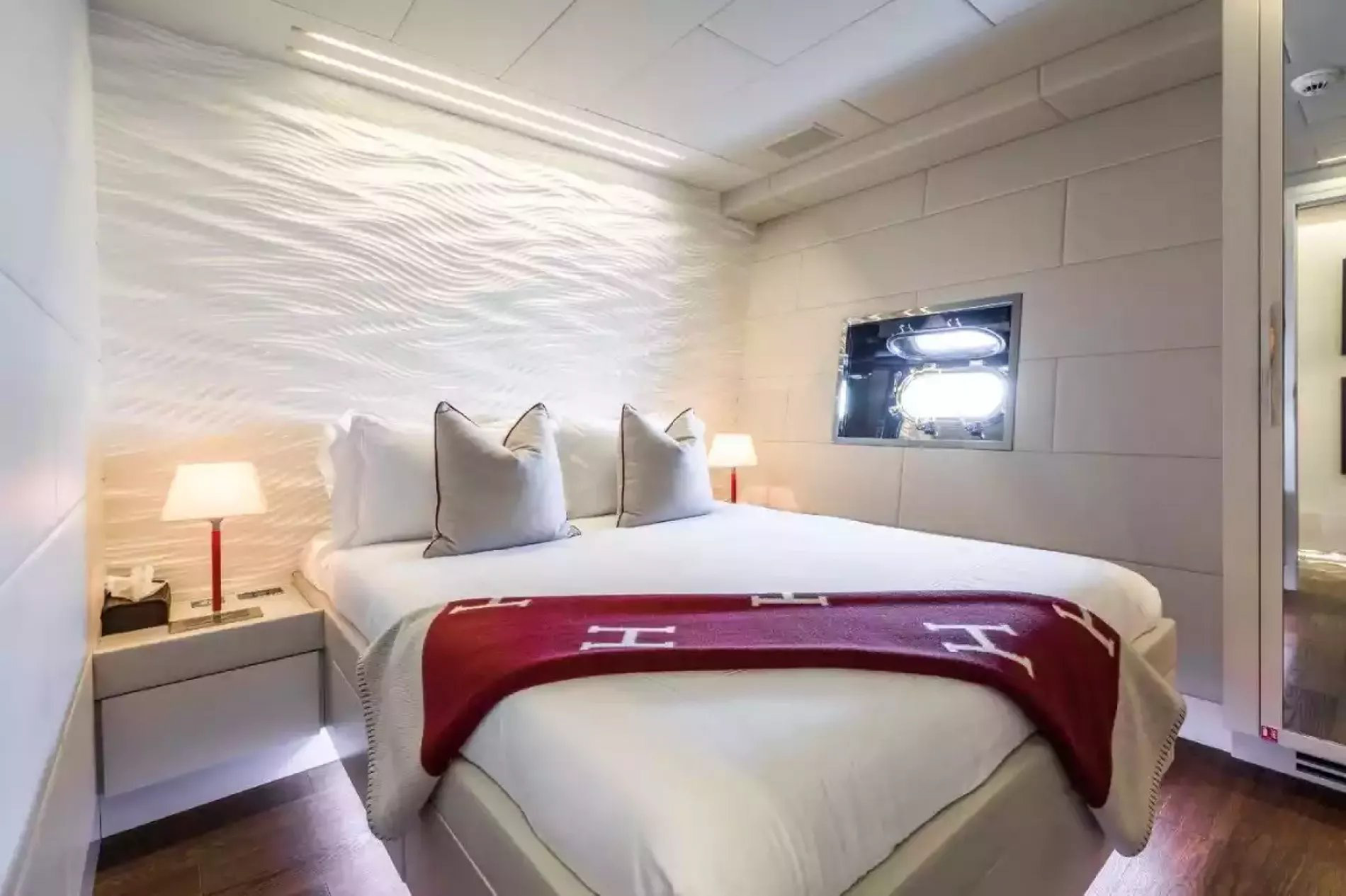 Interior - 16/20