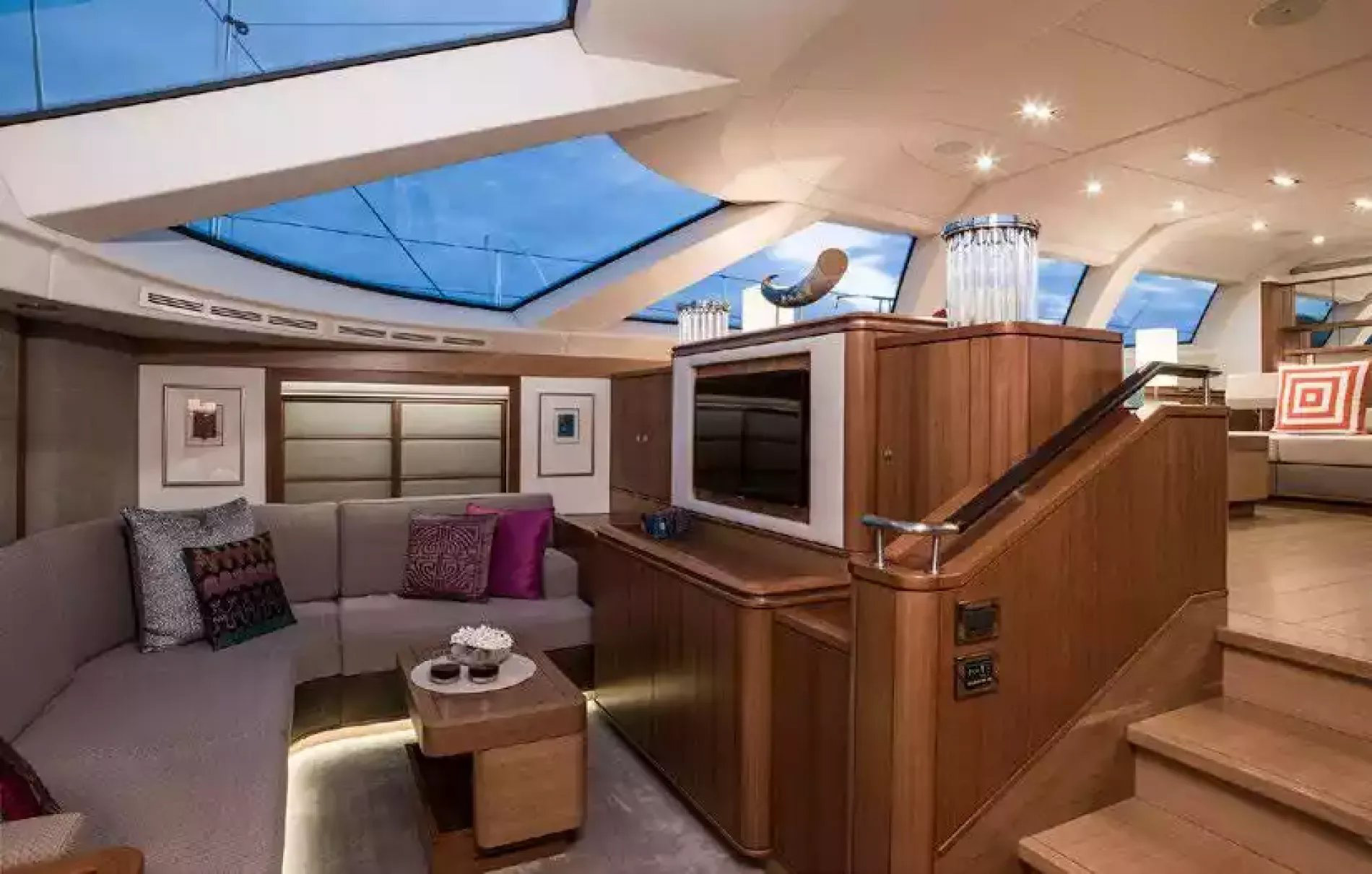 Interior - 0/12