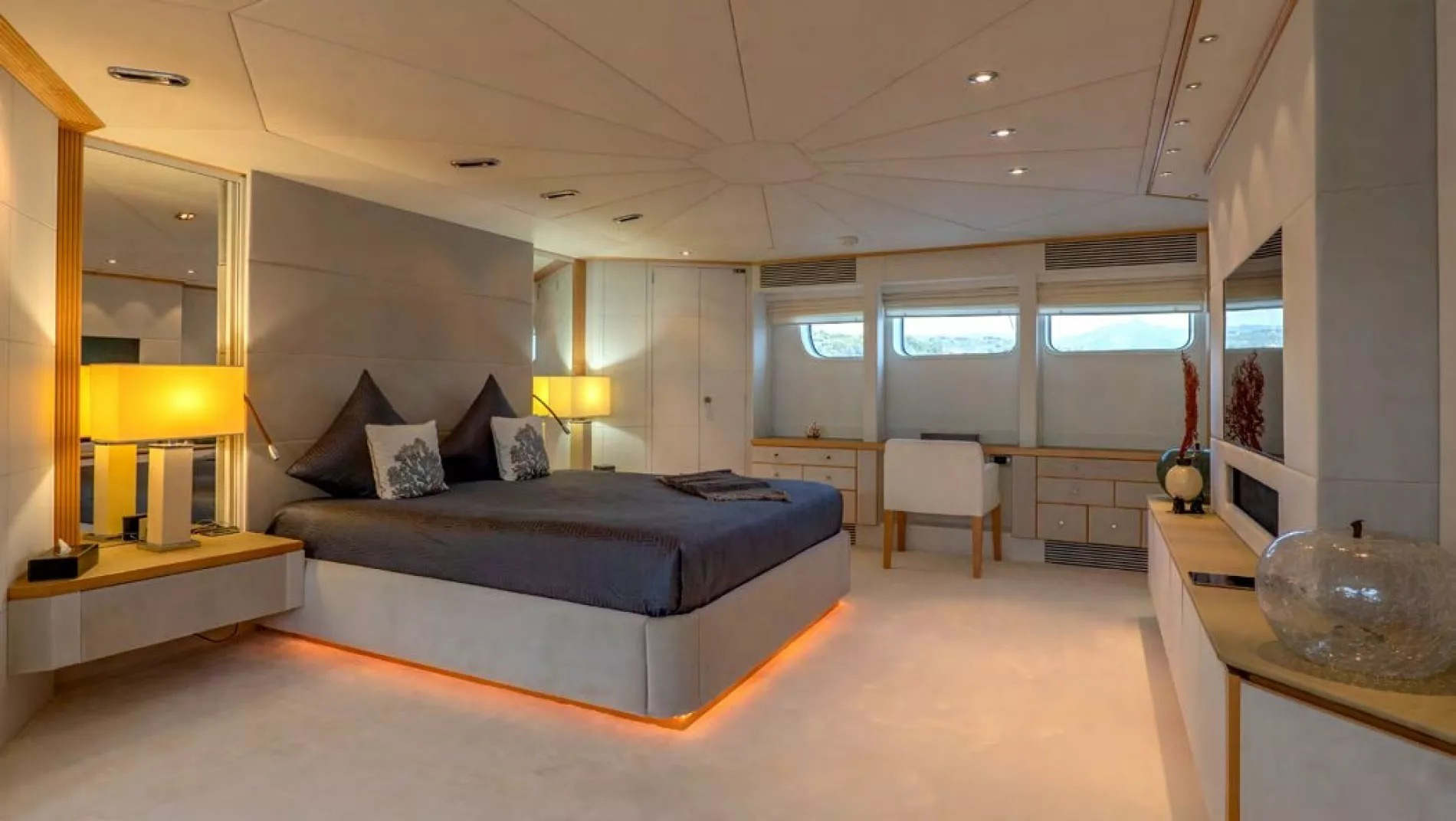 Interior - 12/21