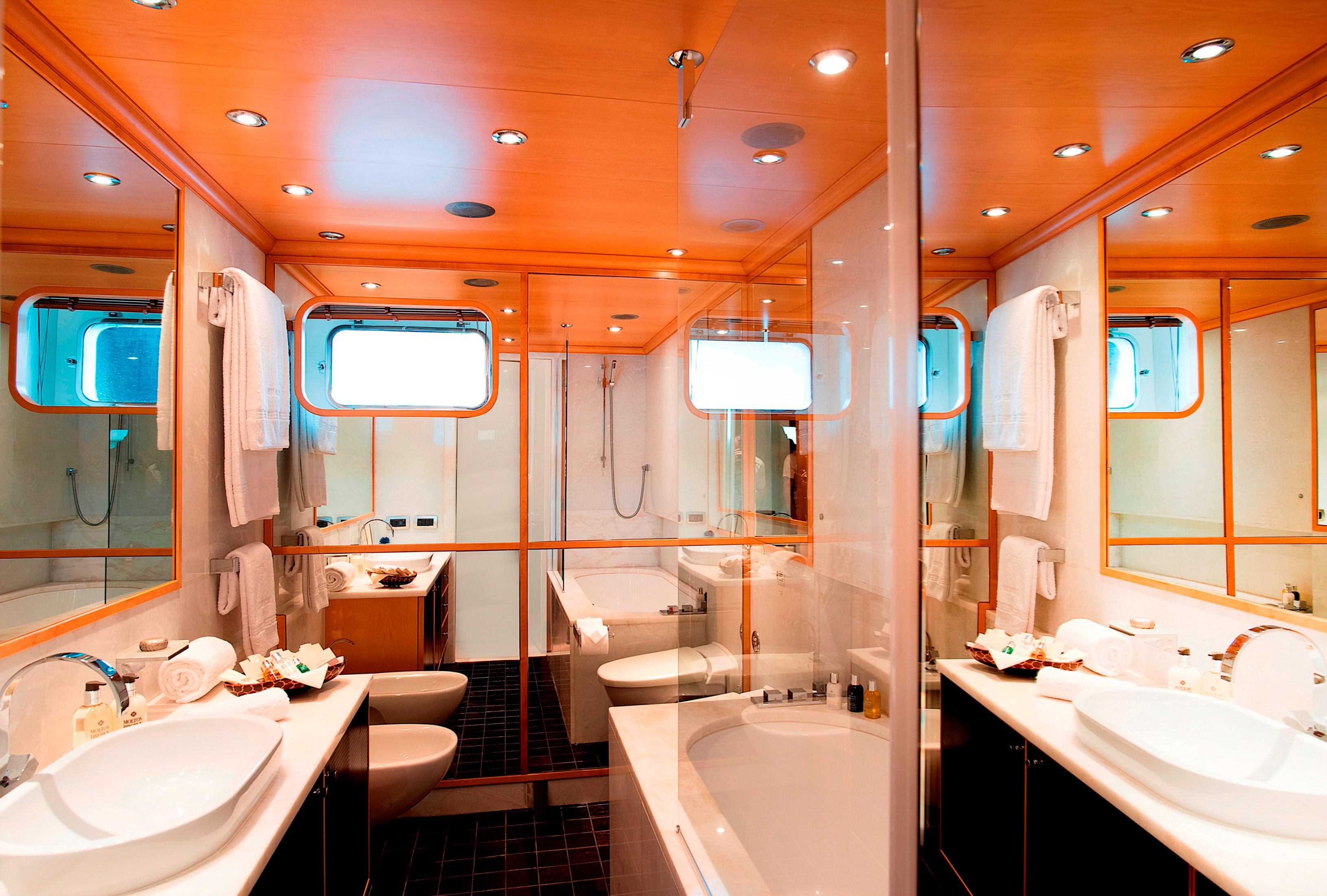 Interior - 20/21