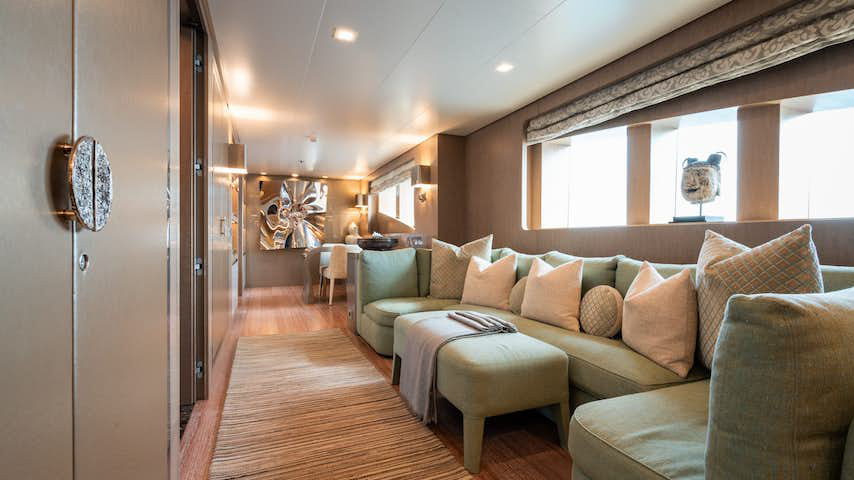 Interior - 4/22
