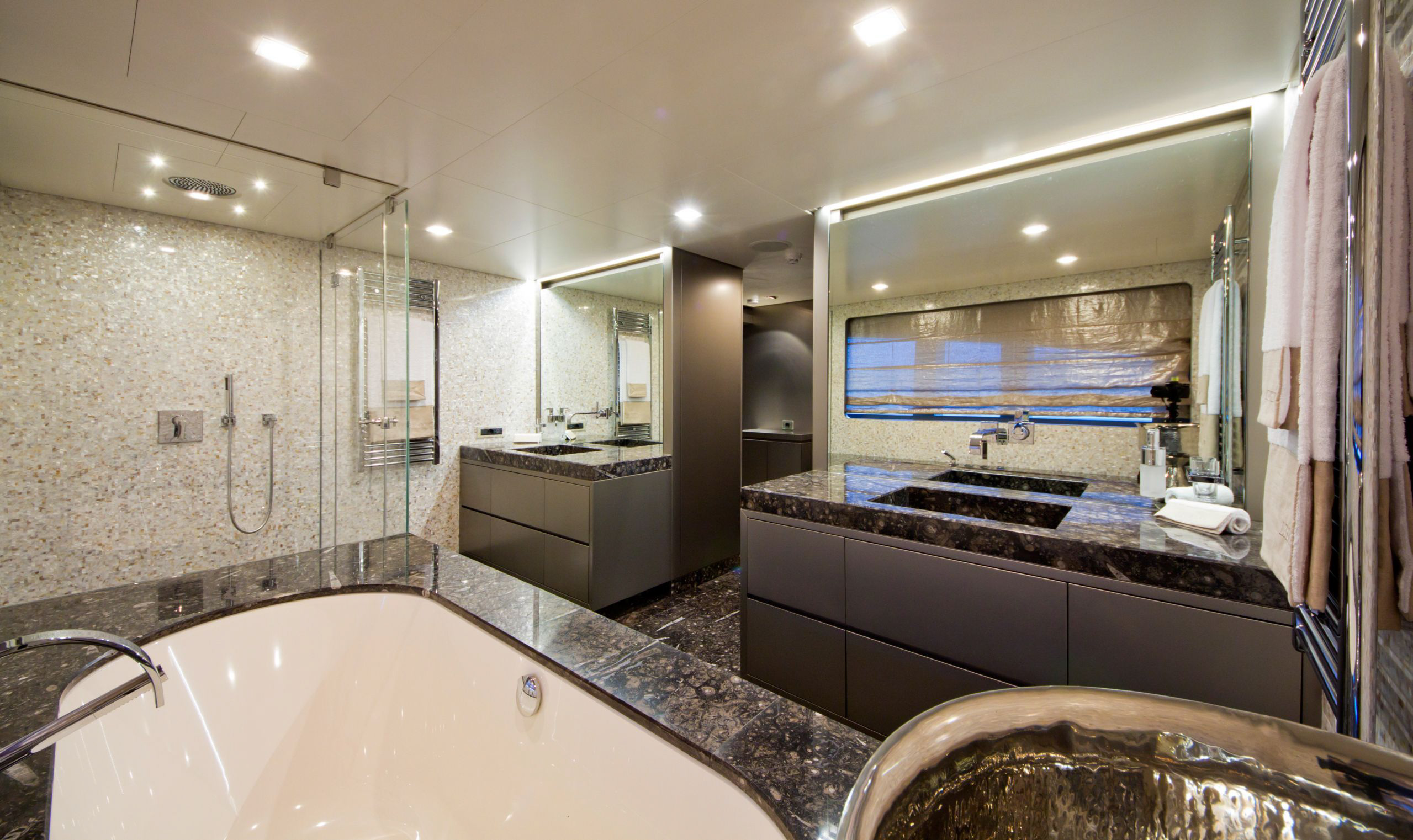 Interior - 19/22