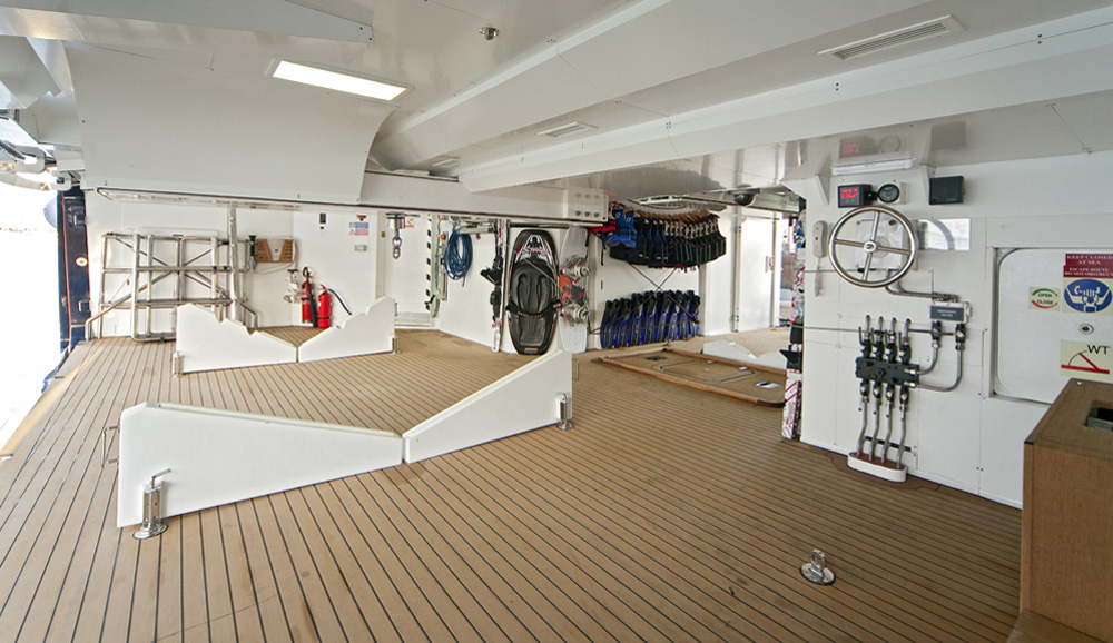 Exterior - 24/25