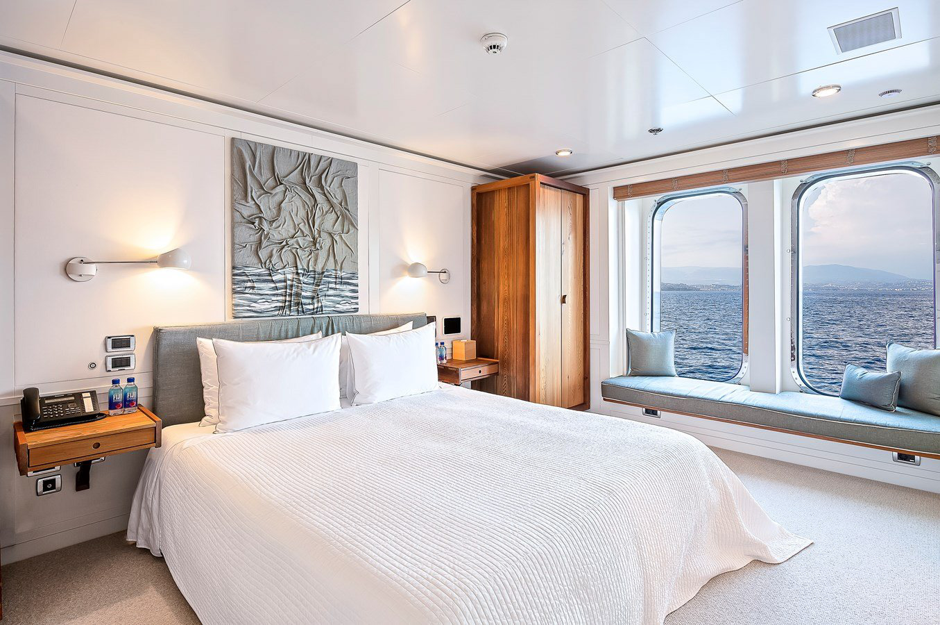Interior - 13/27