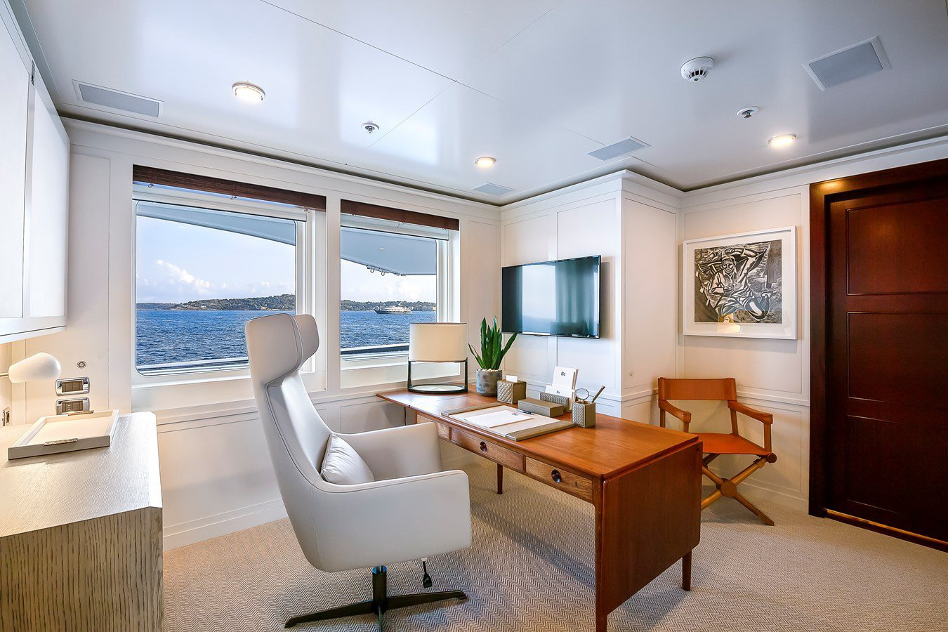 Interior - 18/27