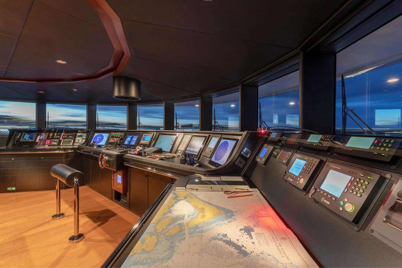 Interior - 26/27