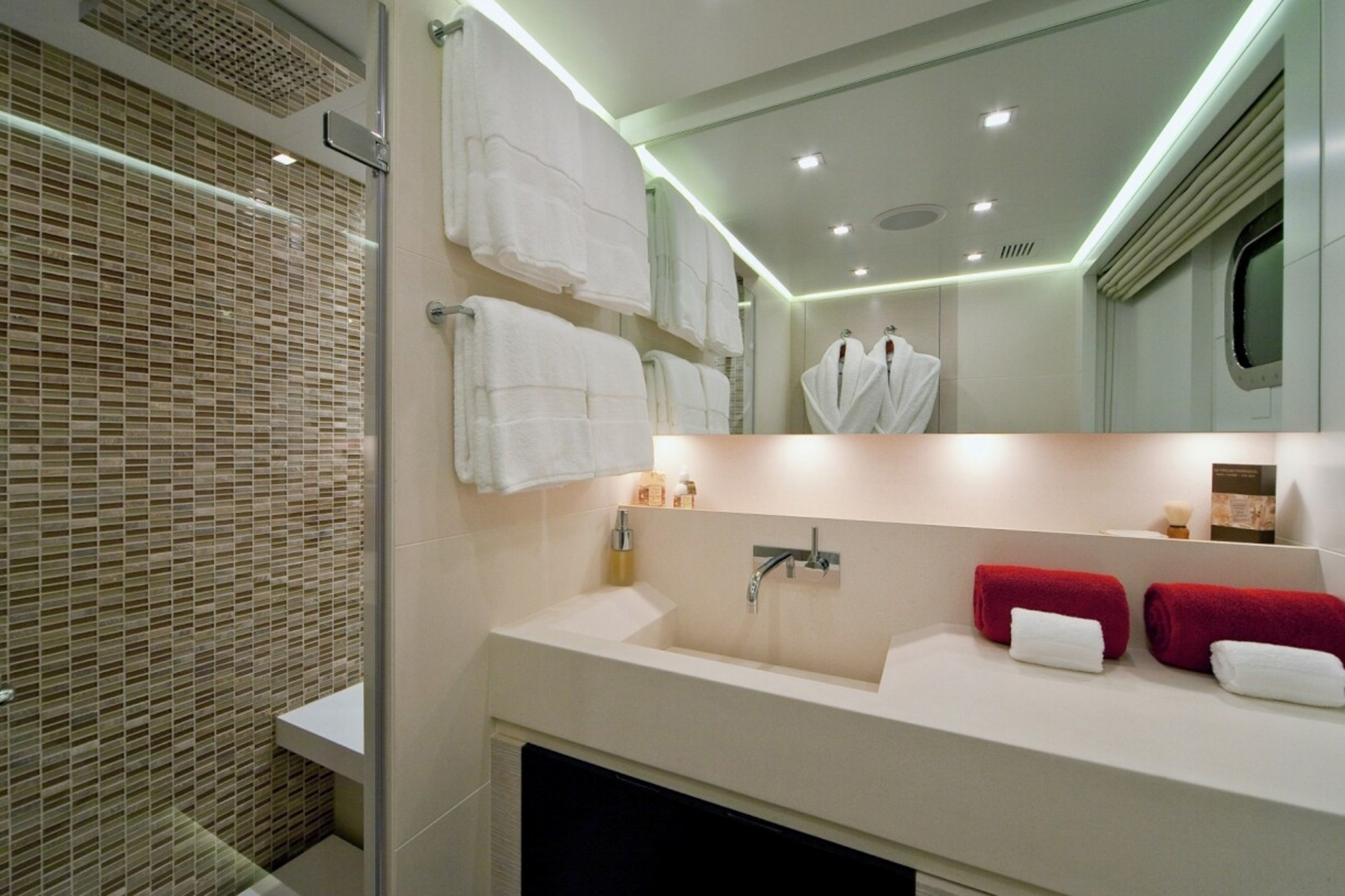 Interior - 23/29