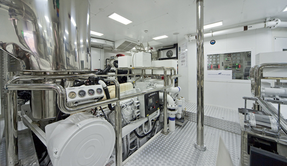 Interior - 28/29