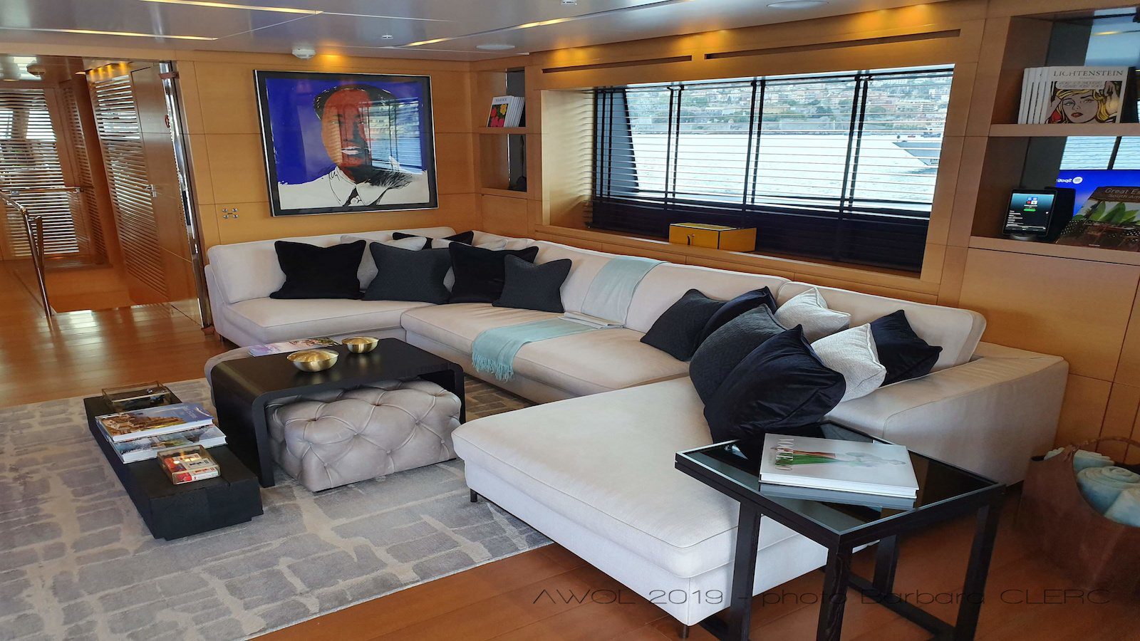 Interior - 0/36