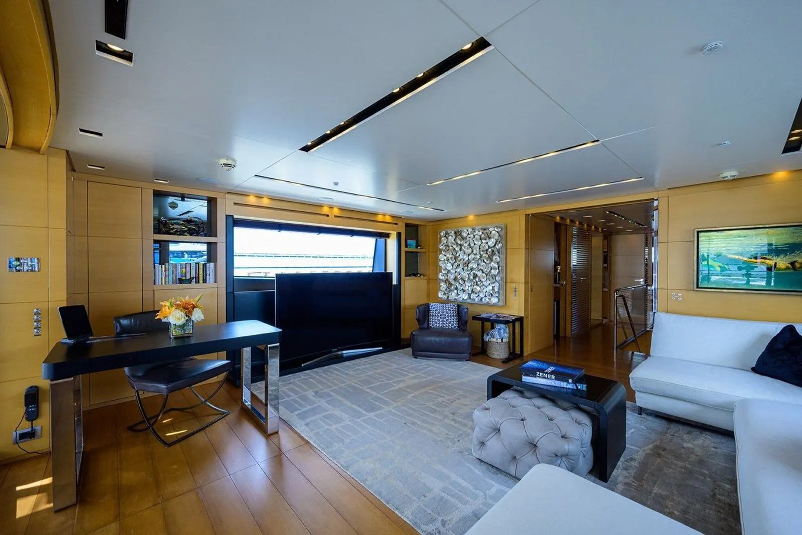 Interior - 4/36