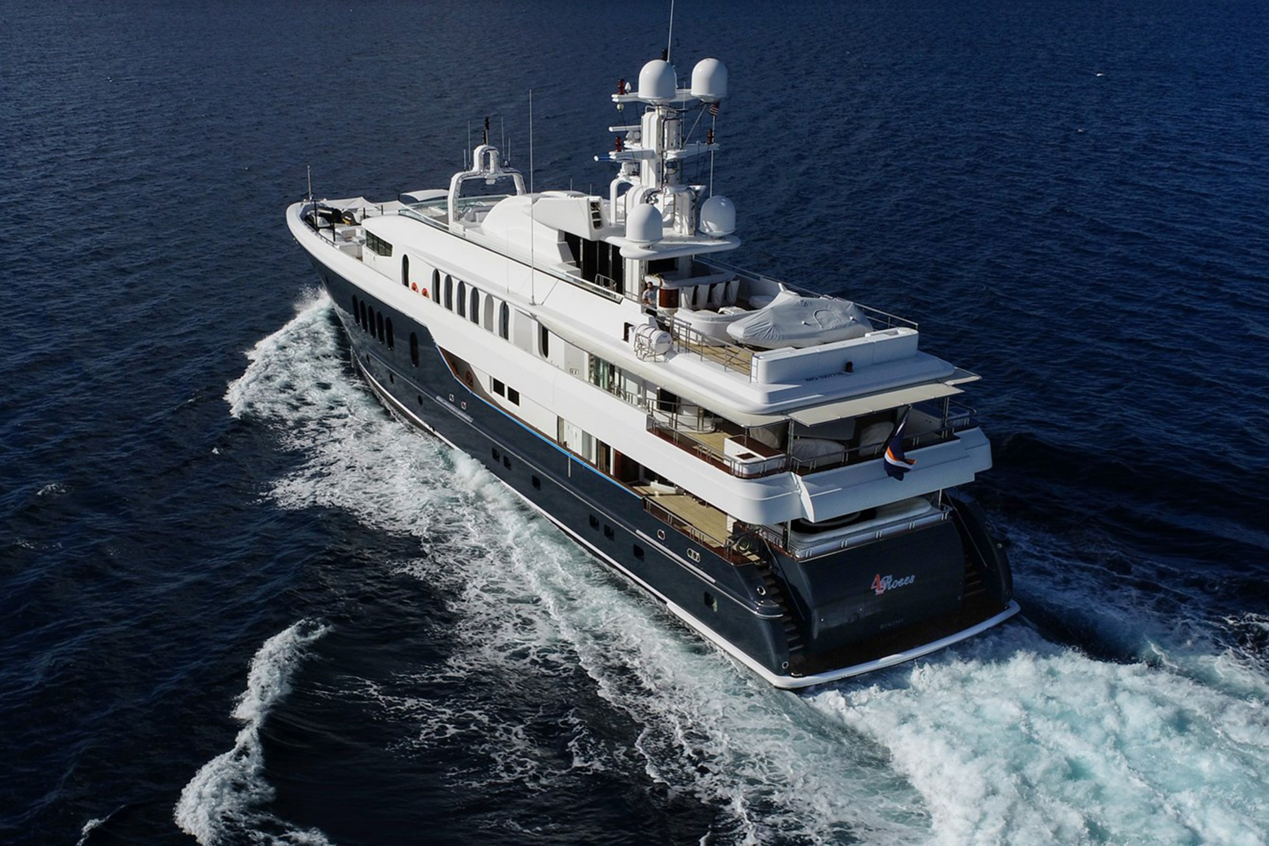 Exterior - 1/2