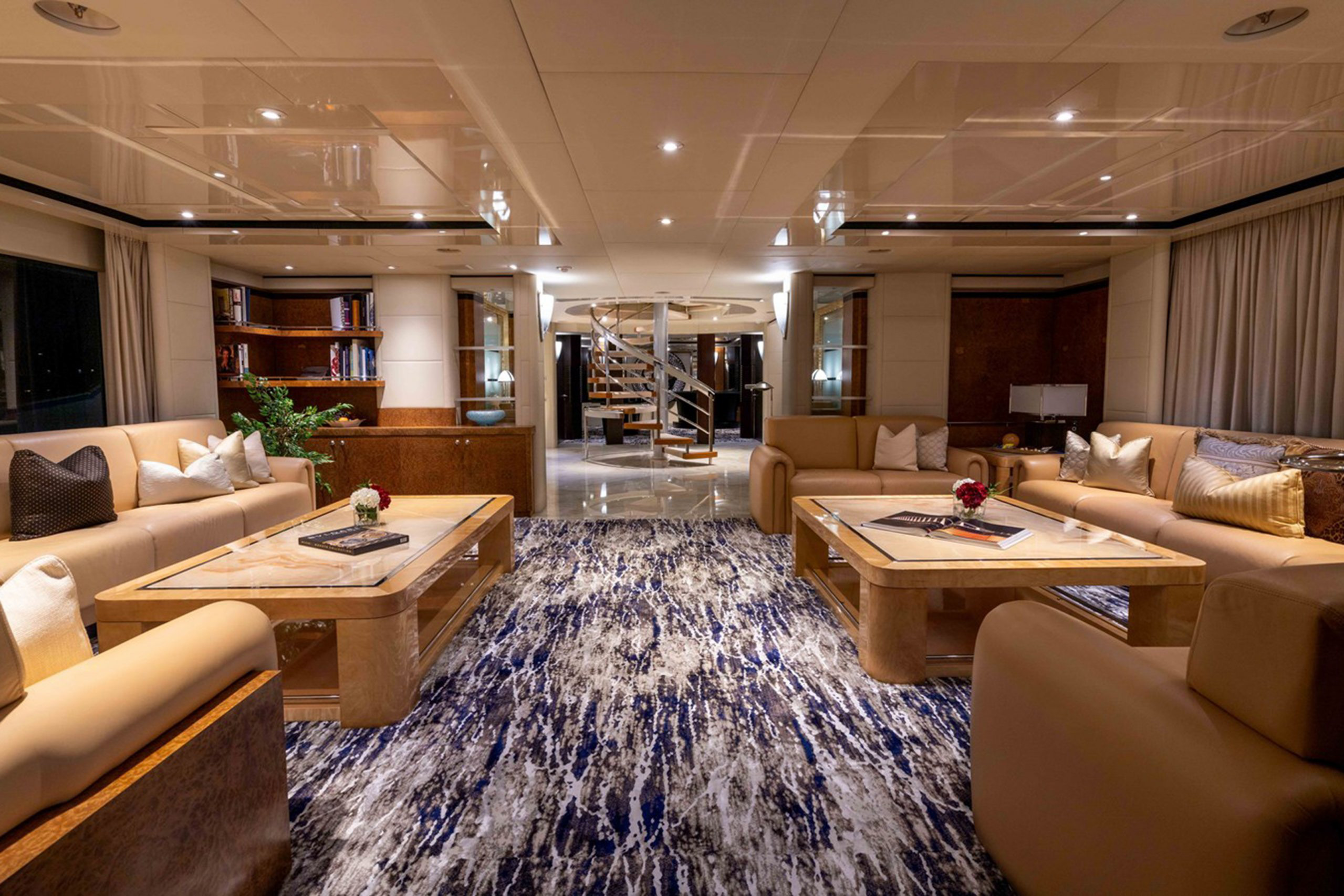 Interior - 0/15