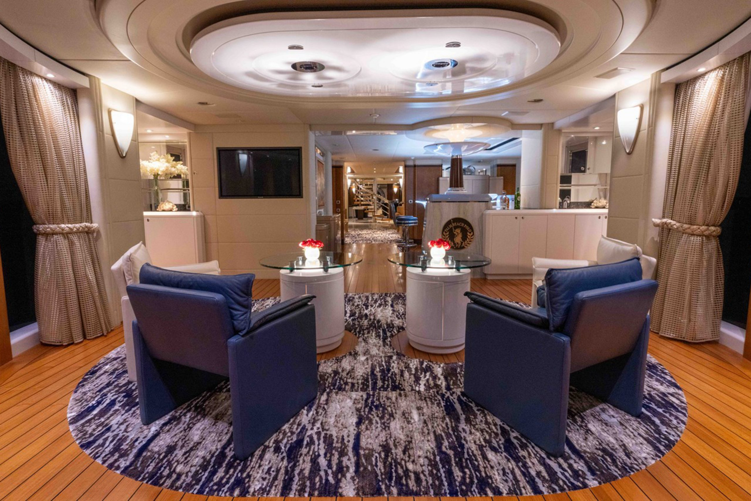 Interior - 2/15