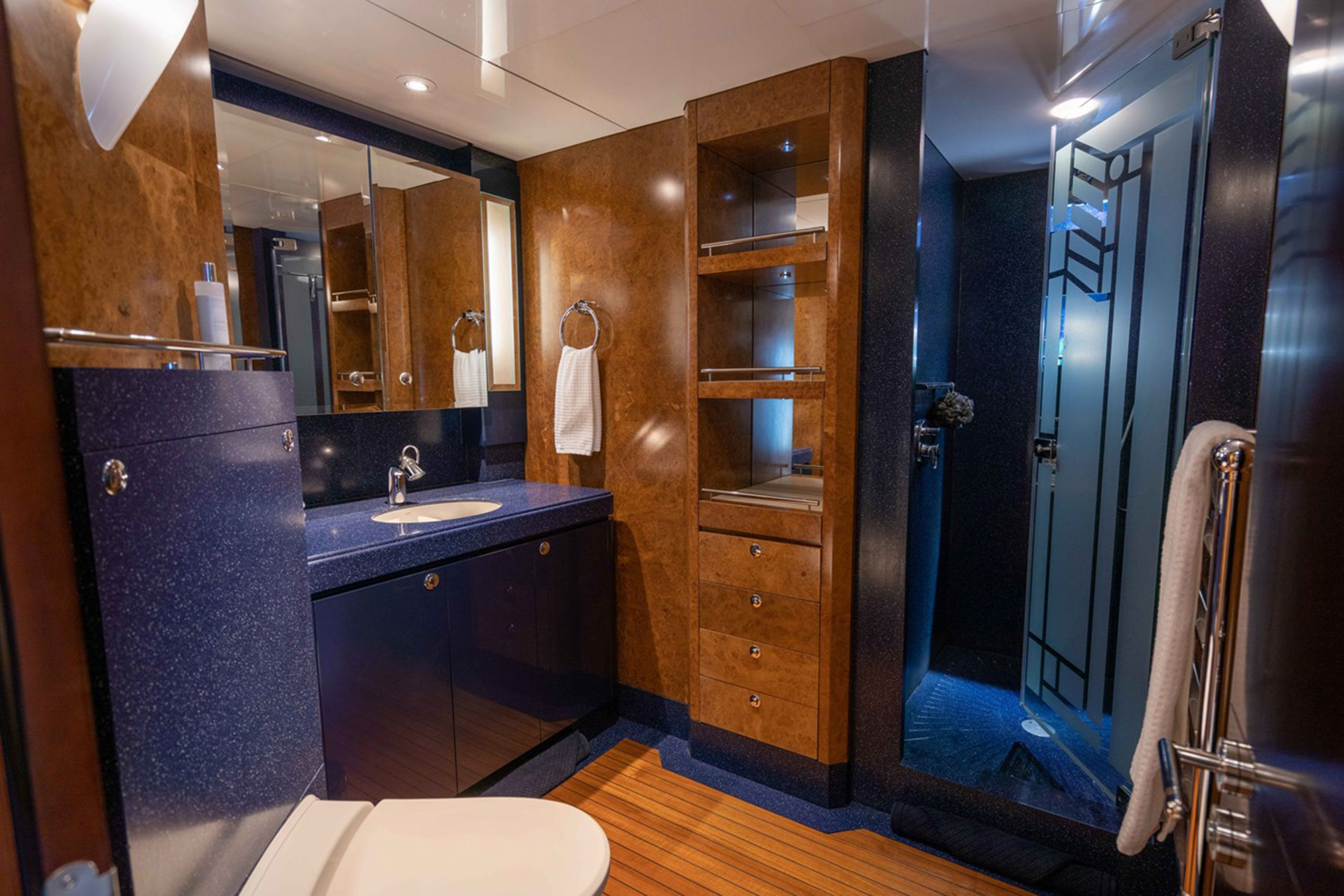 Interior - 12/15