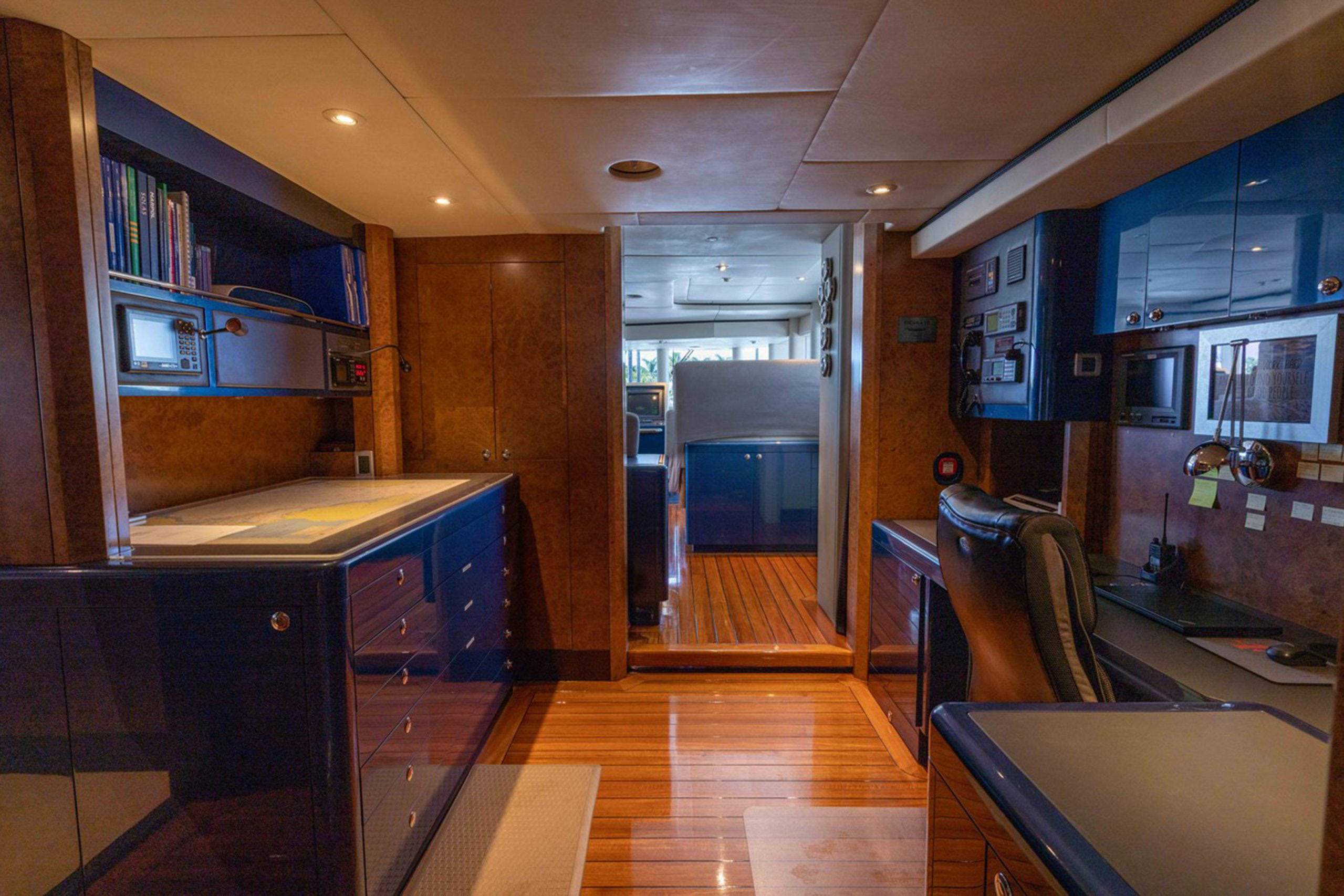 Interior - 14/15