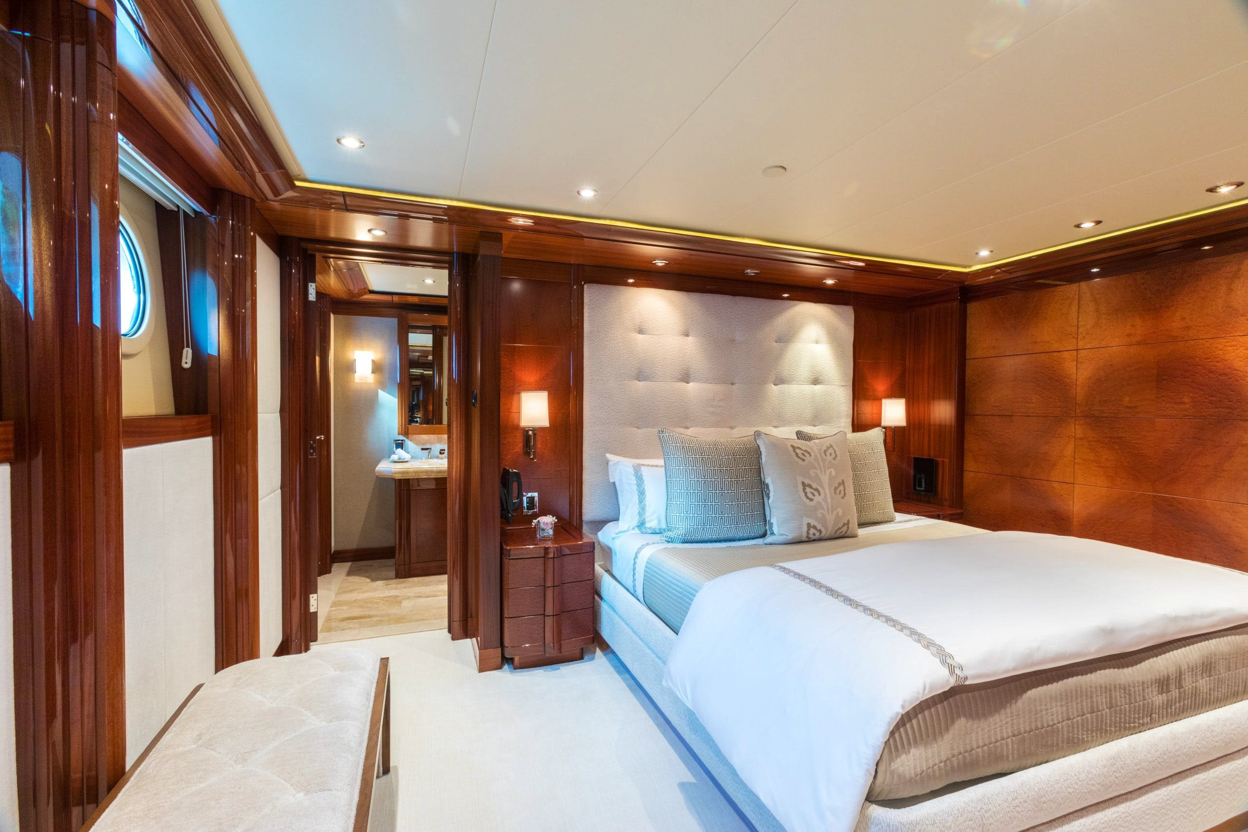 Interior - 14/24