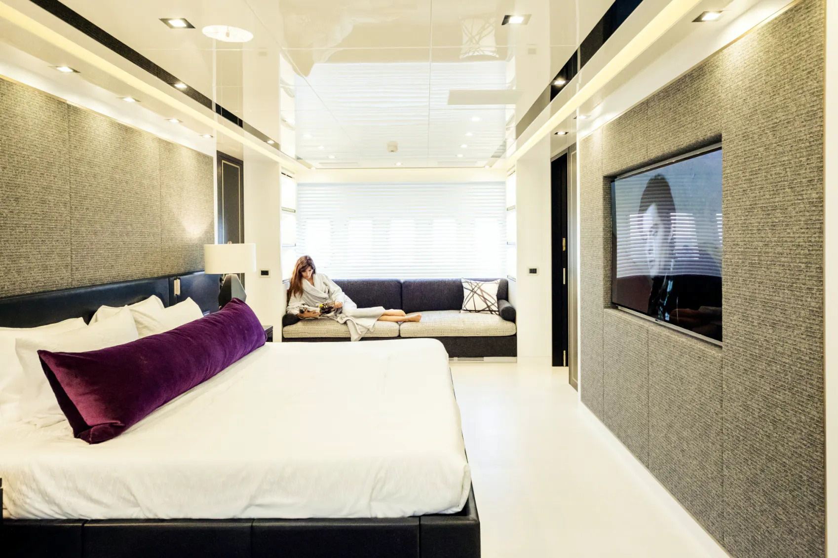 Interior - 13/33