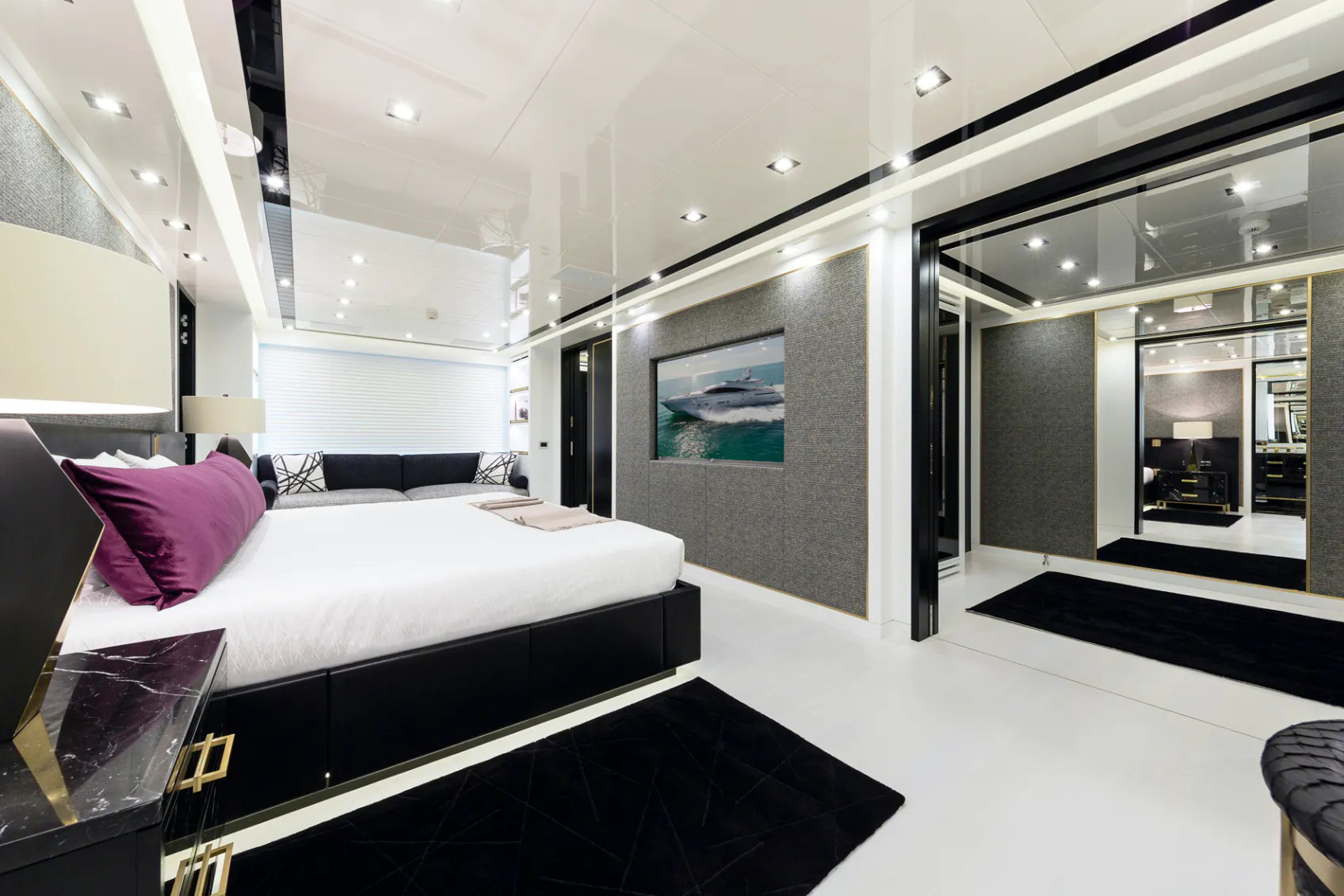 Interior - 14/33