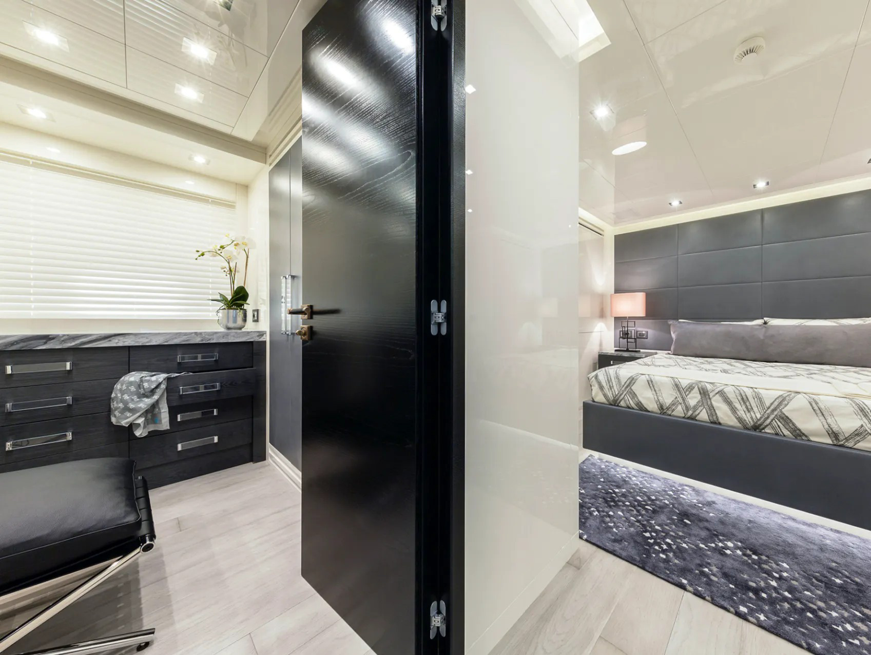 Interior - 19/33