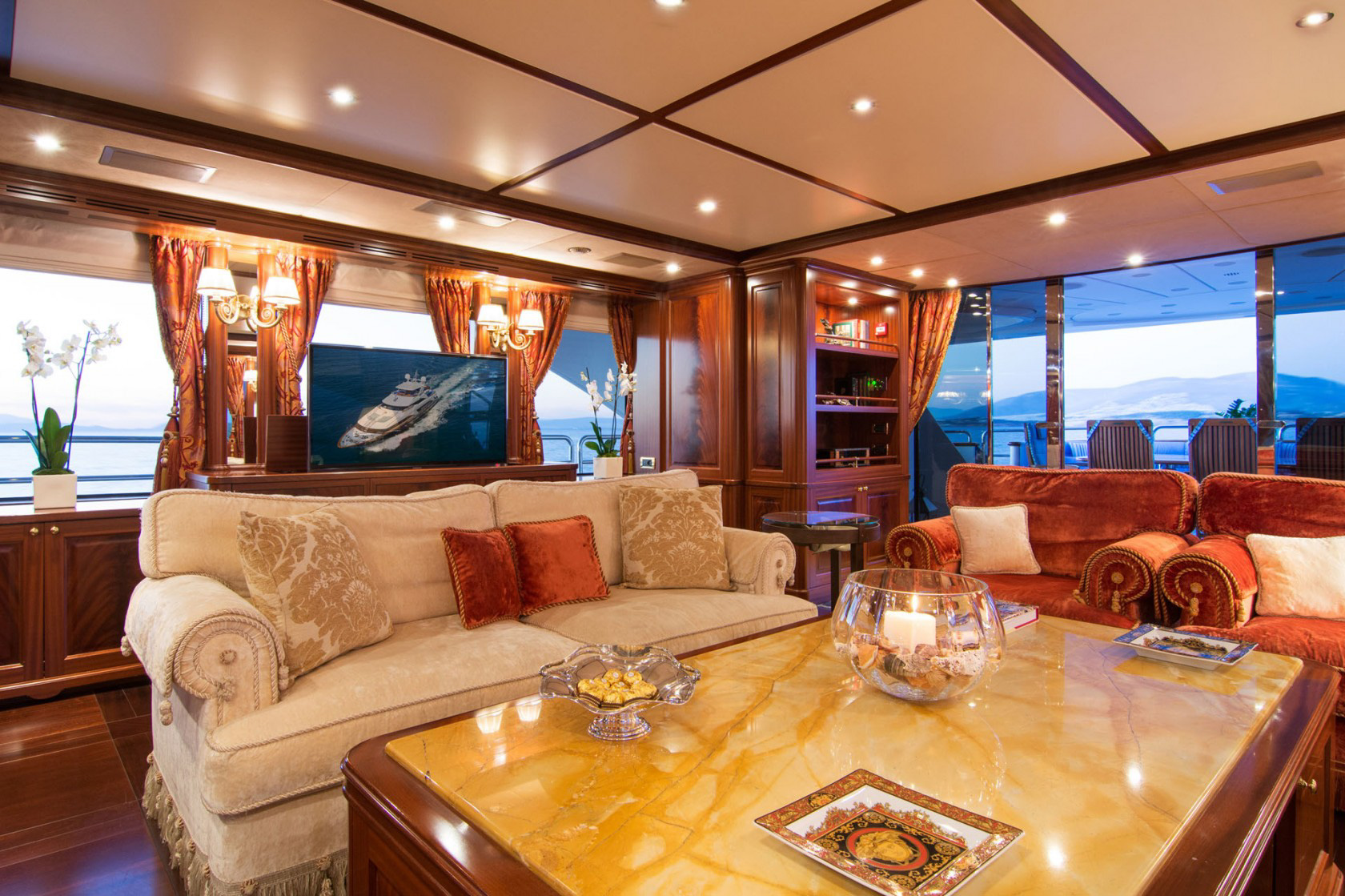 Interior - 2/20