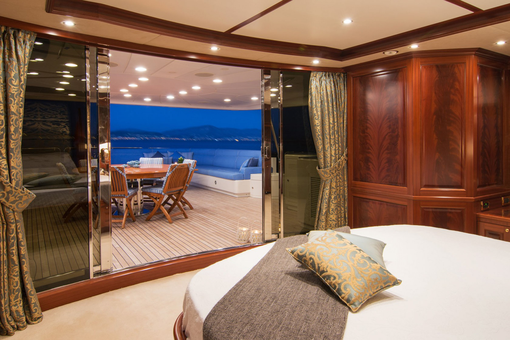 Interior - 9/20