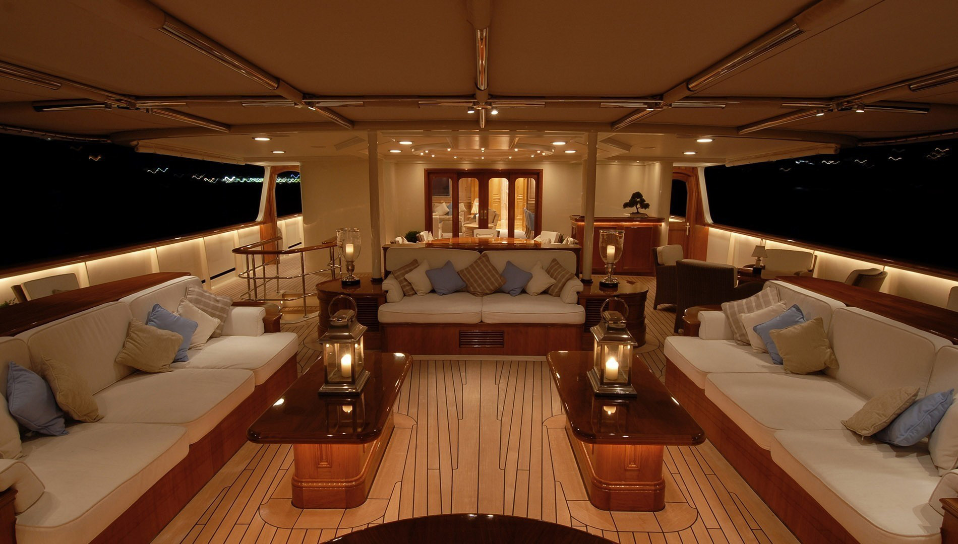 Exterior - 19/53