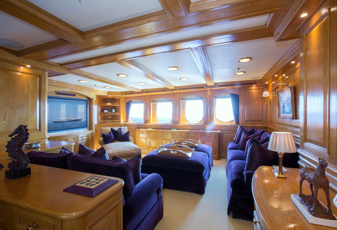 Interior - 0/66