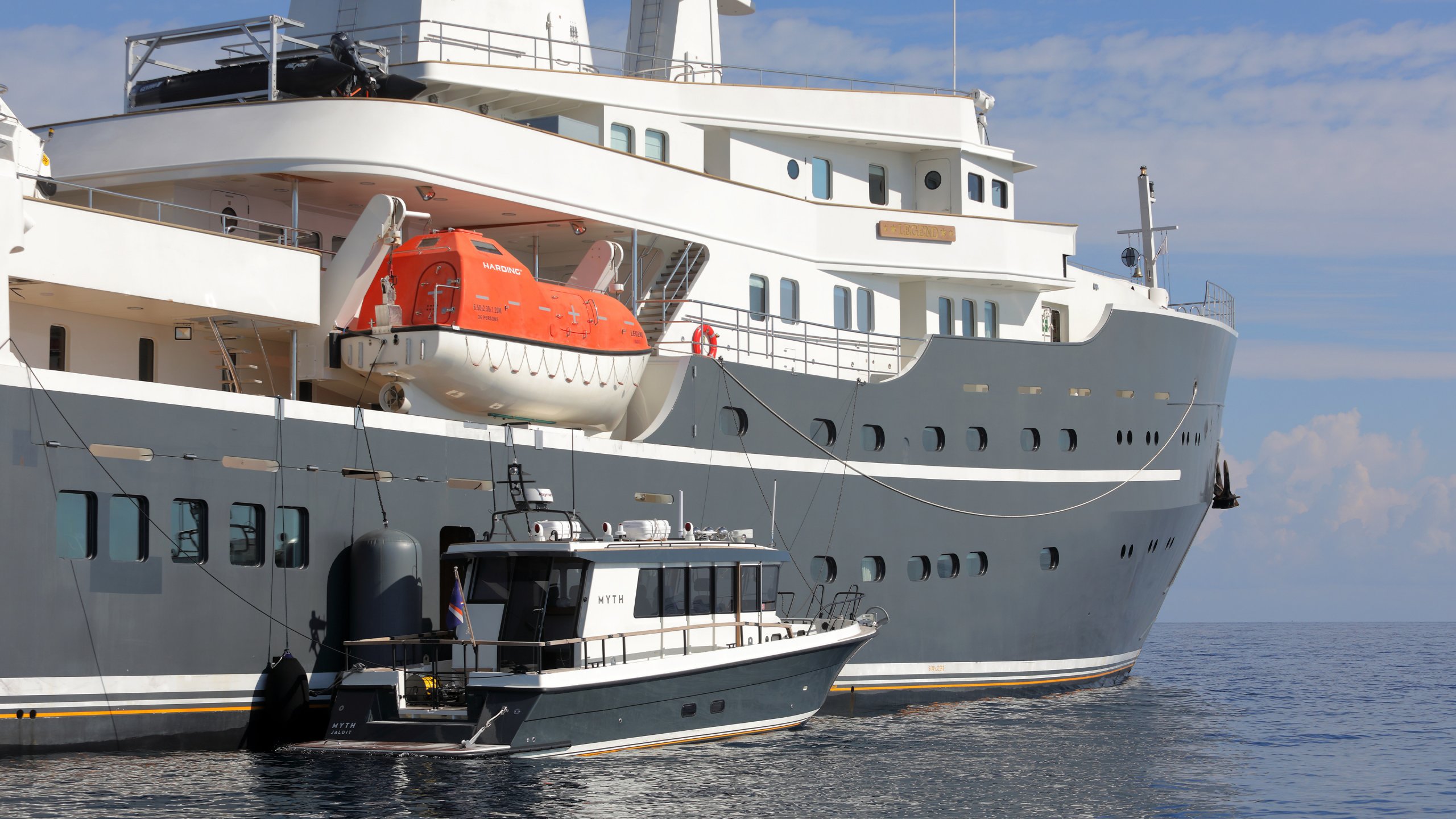Exterior - 40/53