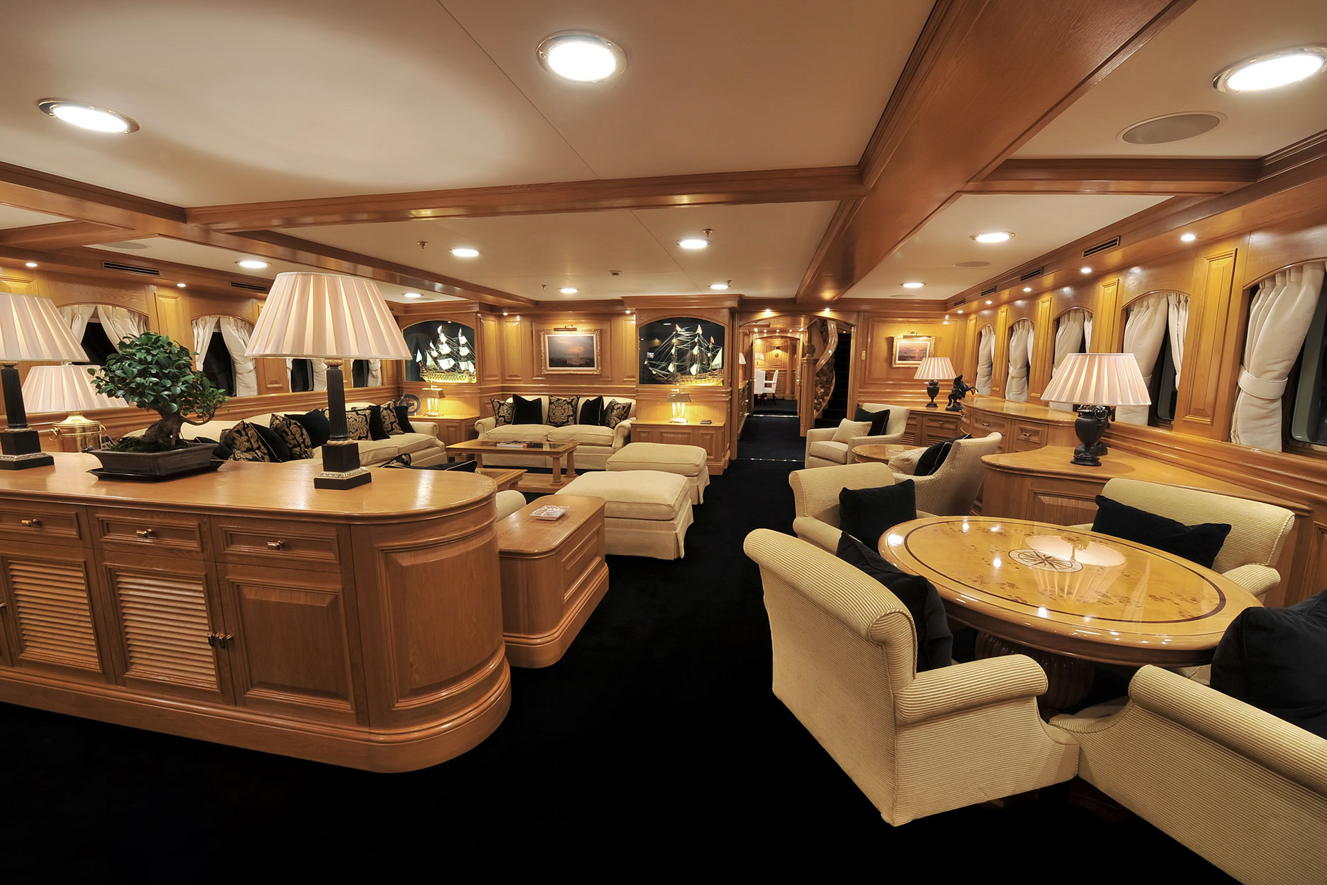Interior - 16/66