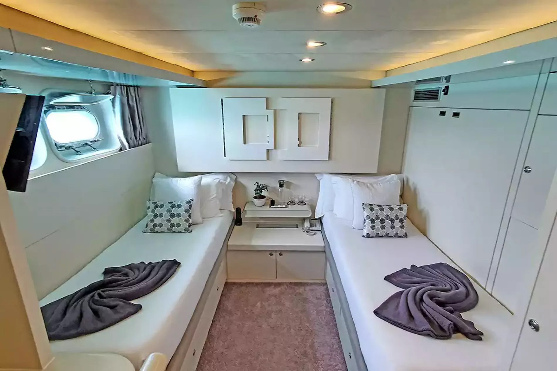 Interior - 27/43