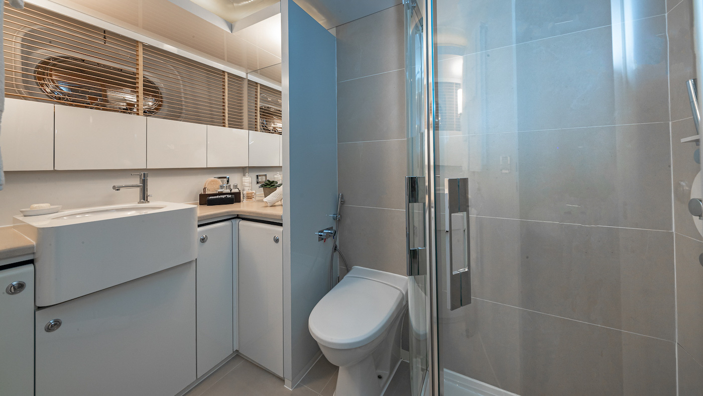 Interior - 38/43