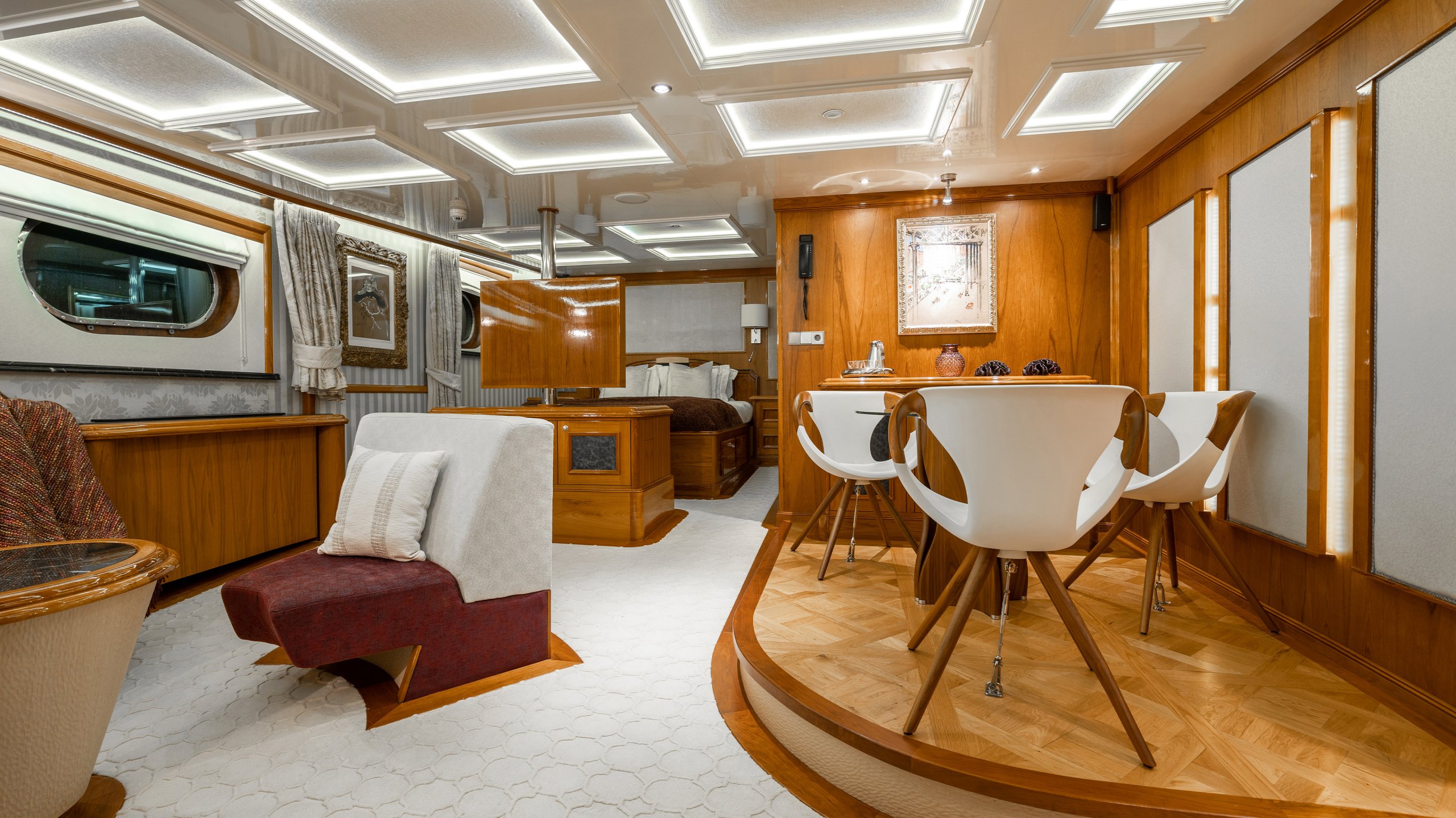 Interior - 14/72