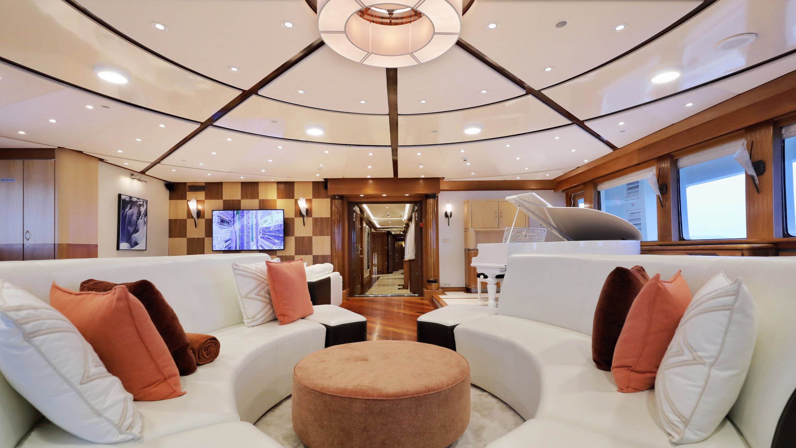 Interior - 16/72
