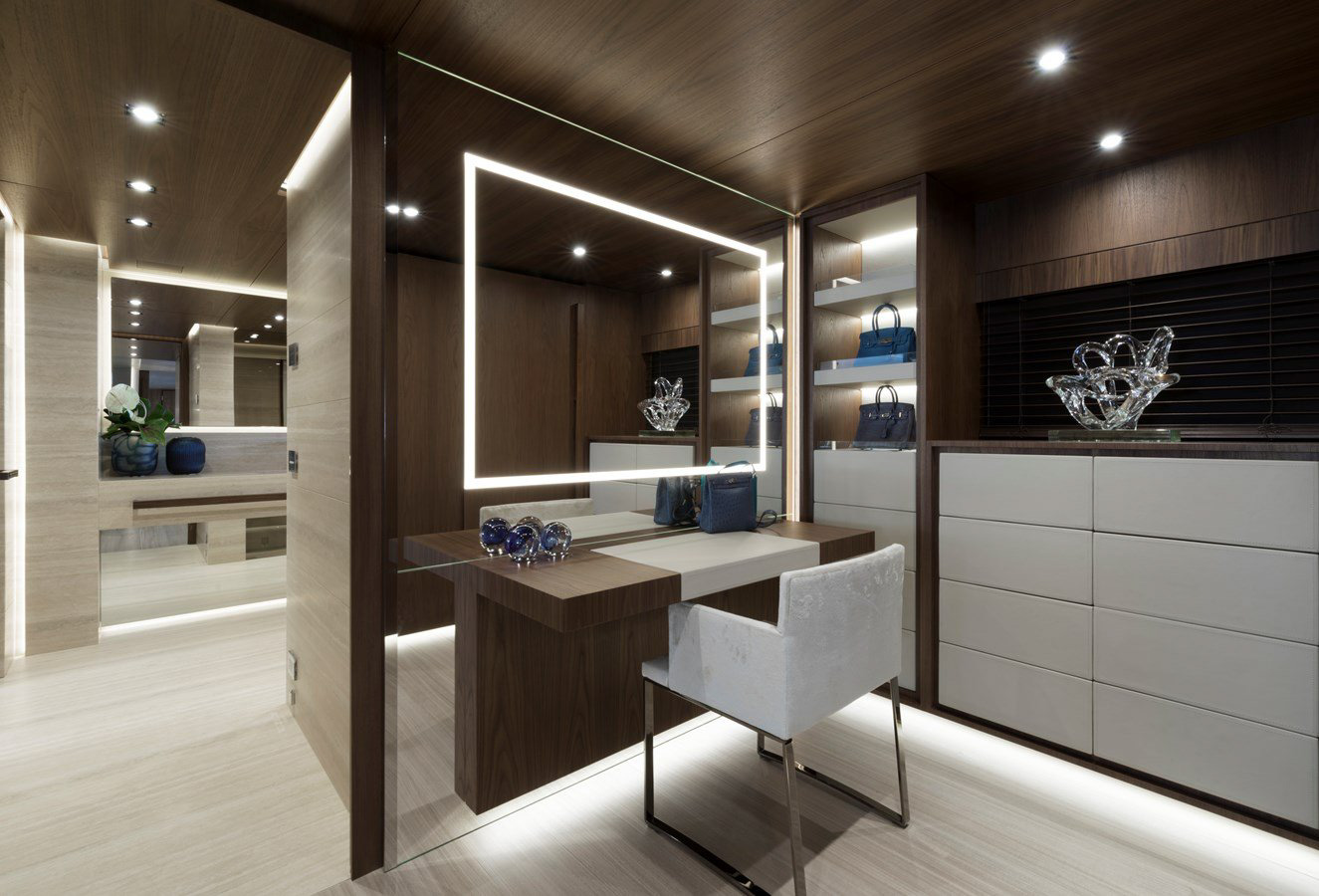 Interior - 15/17