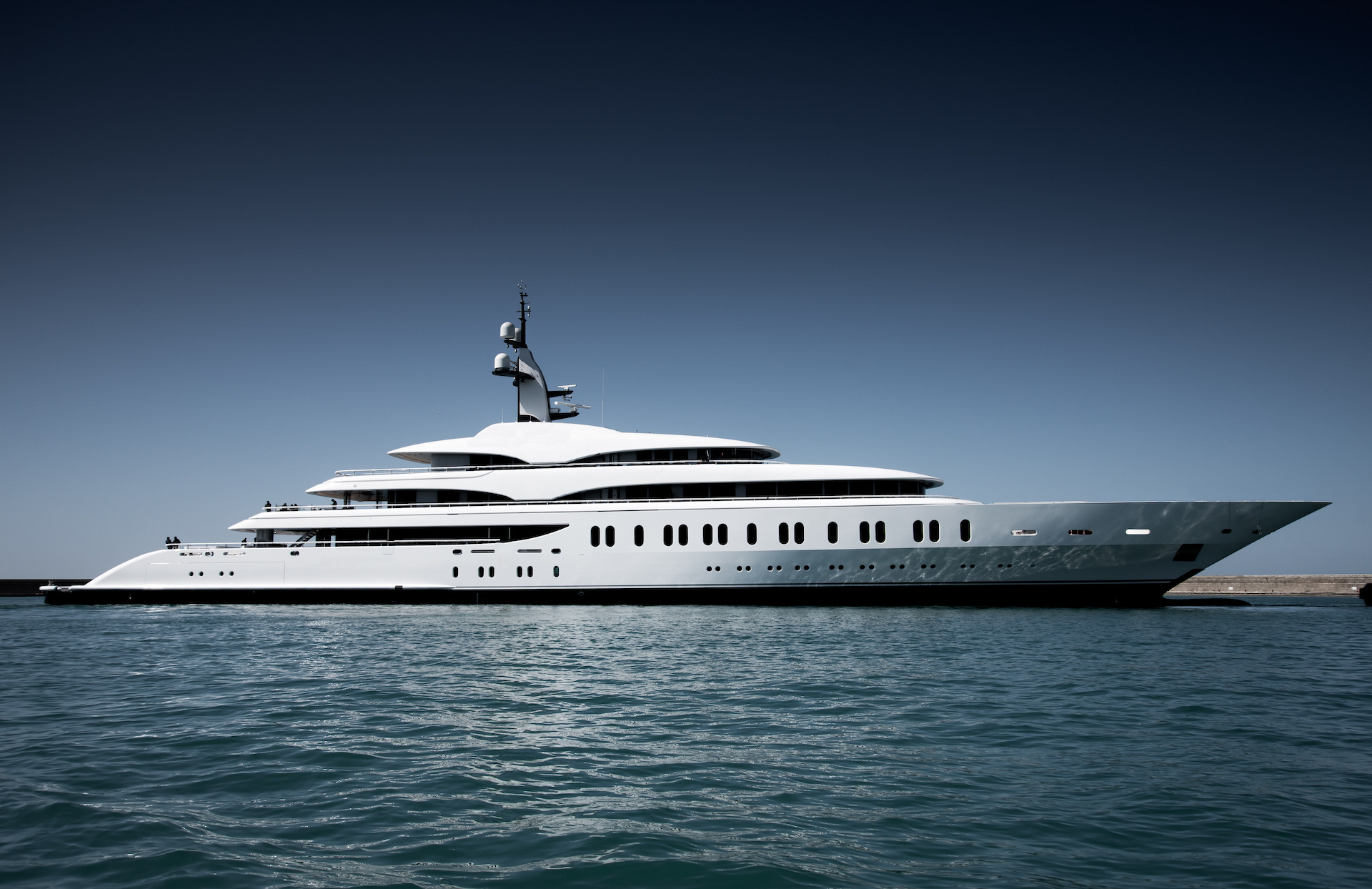Exterior - 0/26