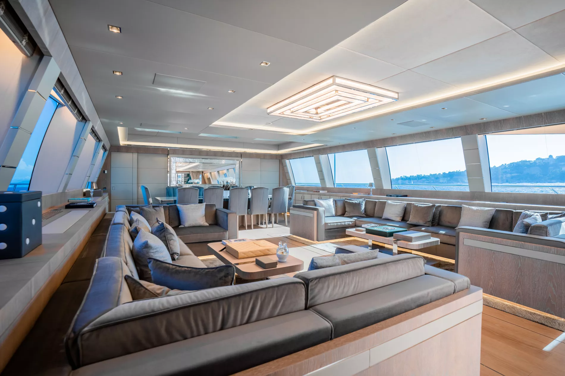 Interior - 0/16